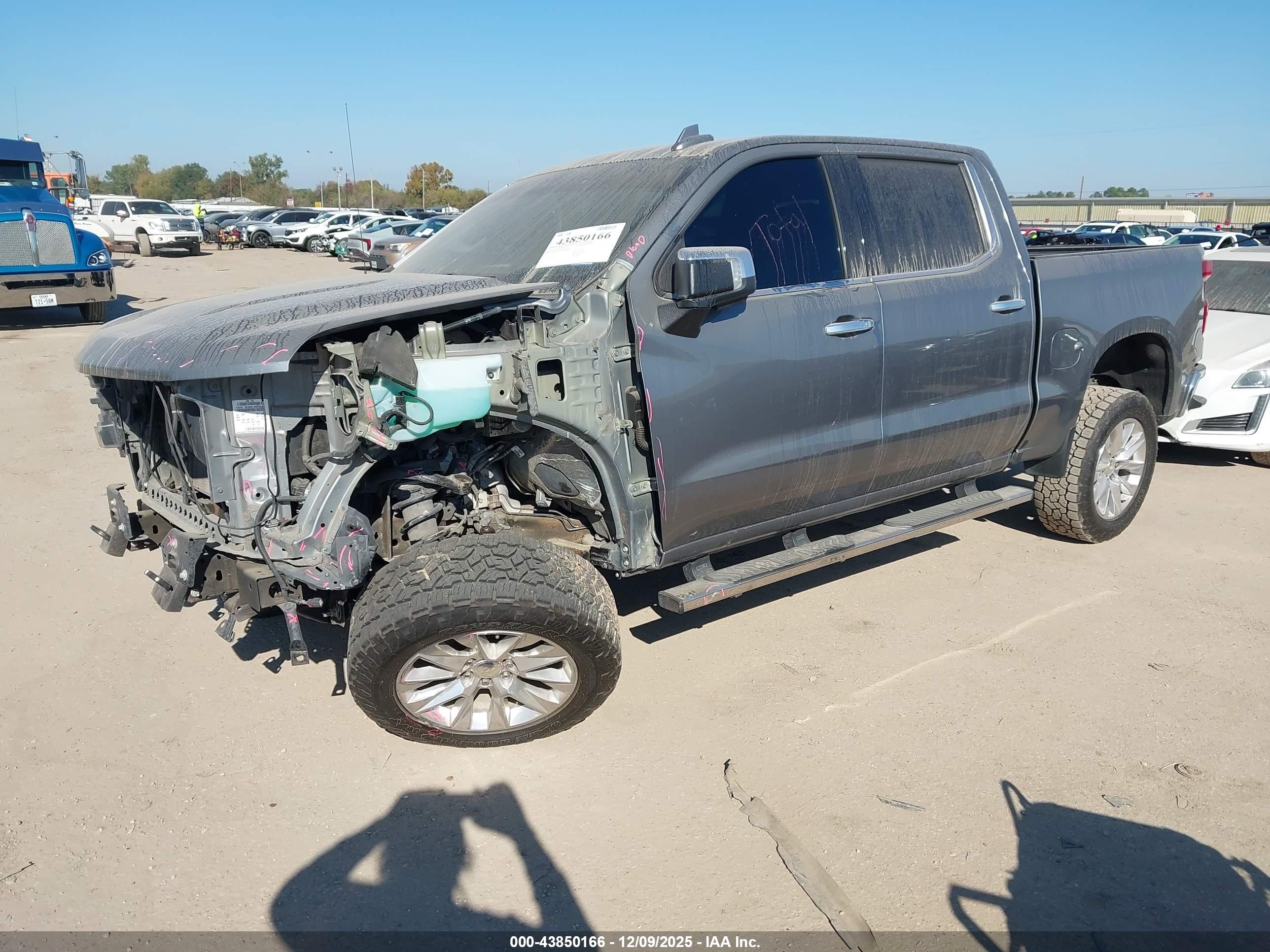 CHEVROLET SILVERADO image 2