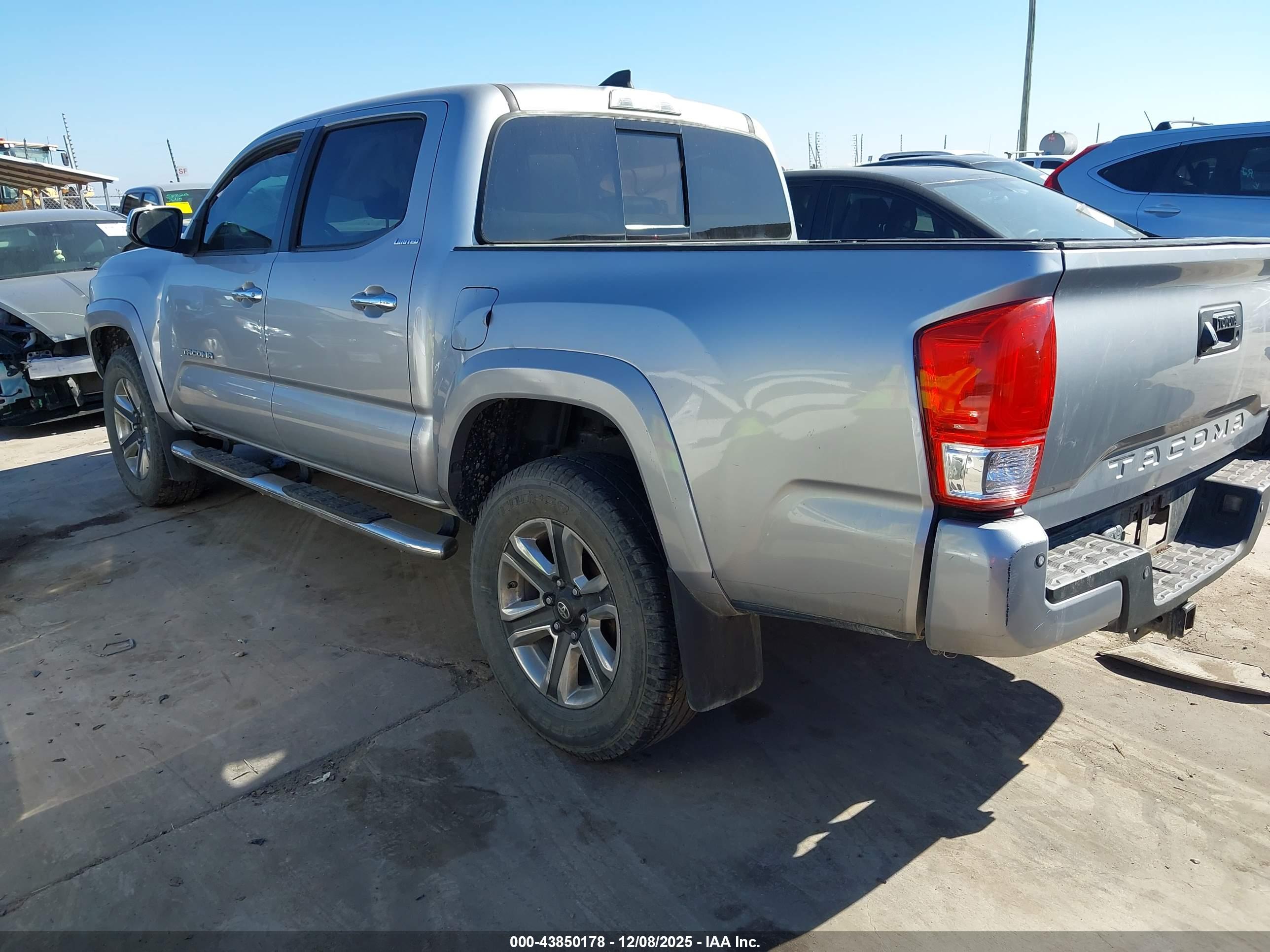 TOYOTA TACOMA image 3