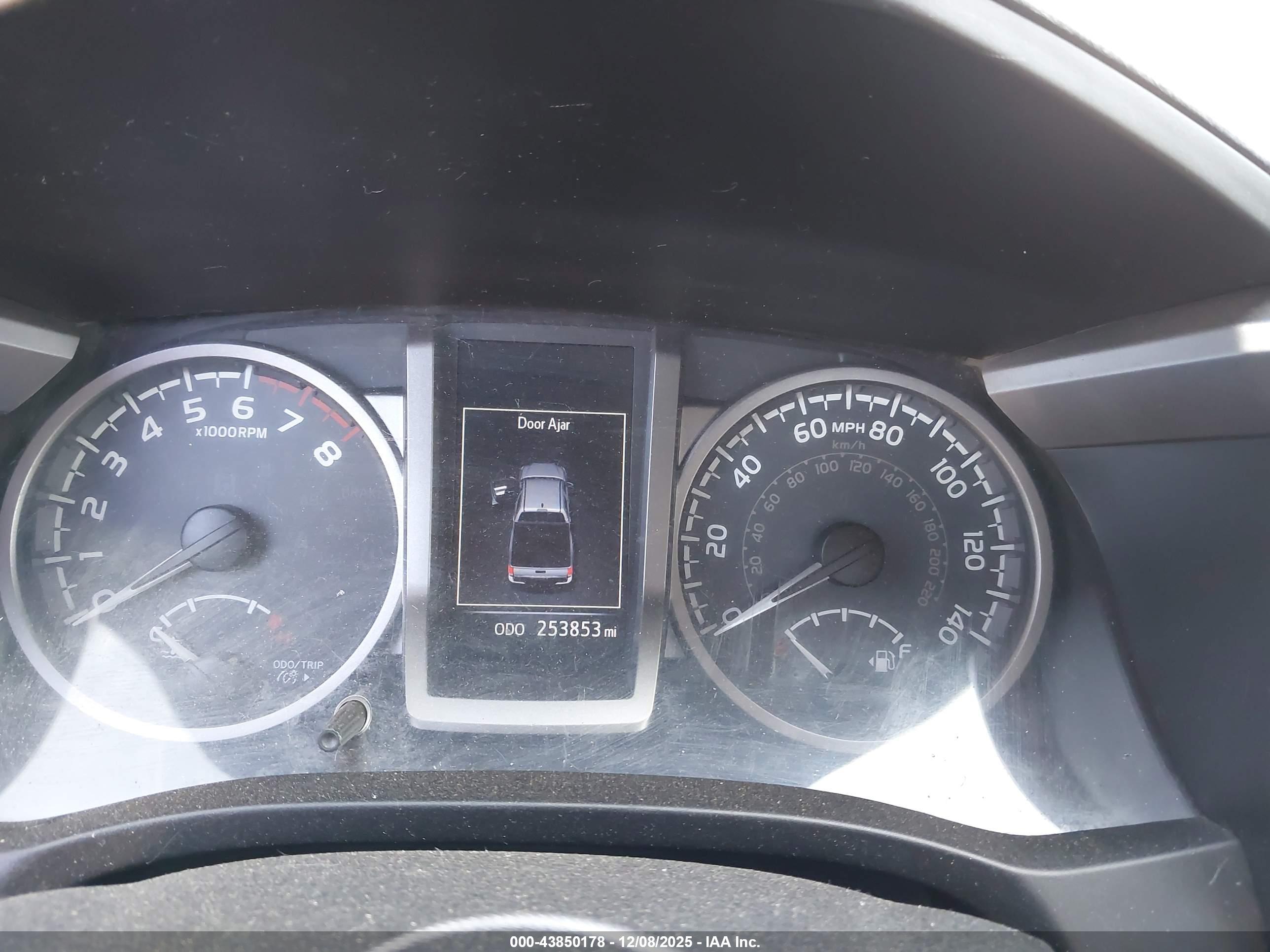 TOYOTA TACOMA image 7