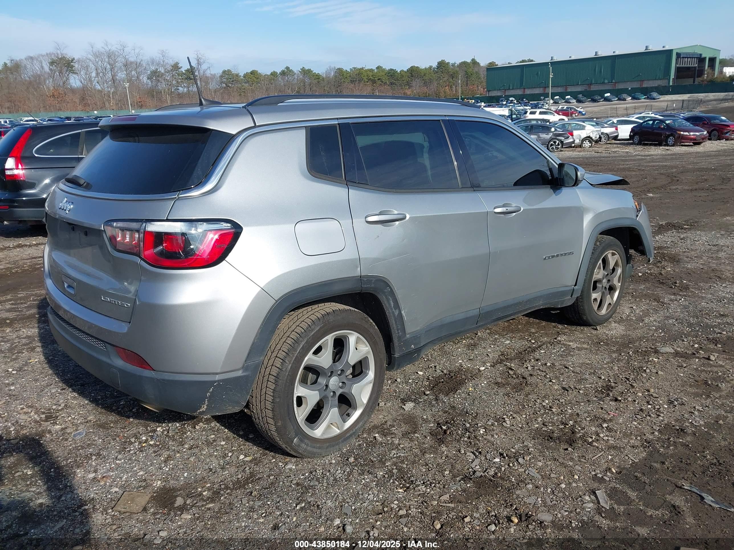 JEEP COMPASS image 4