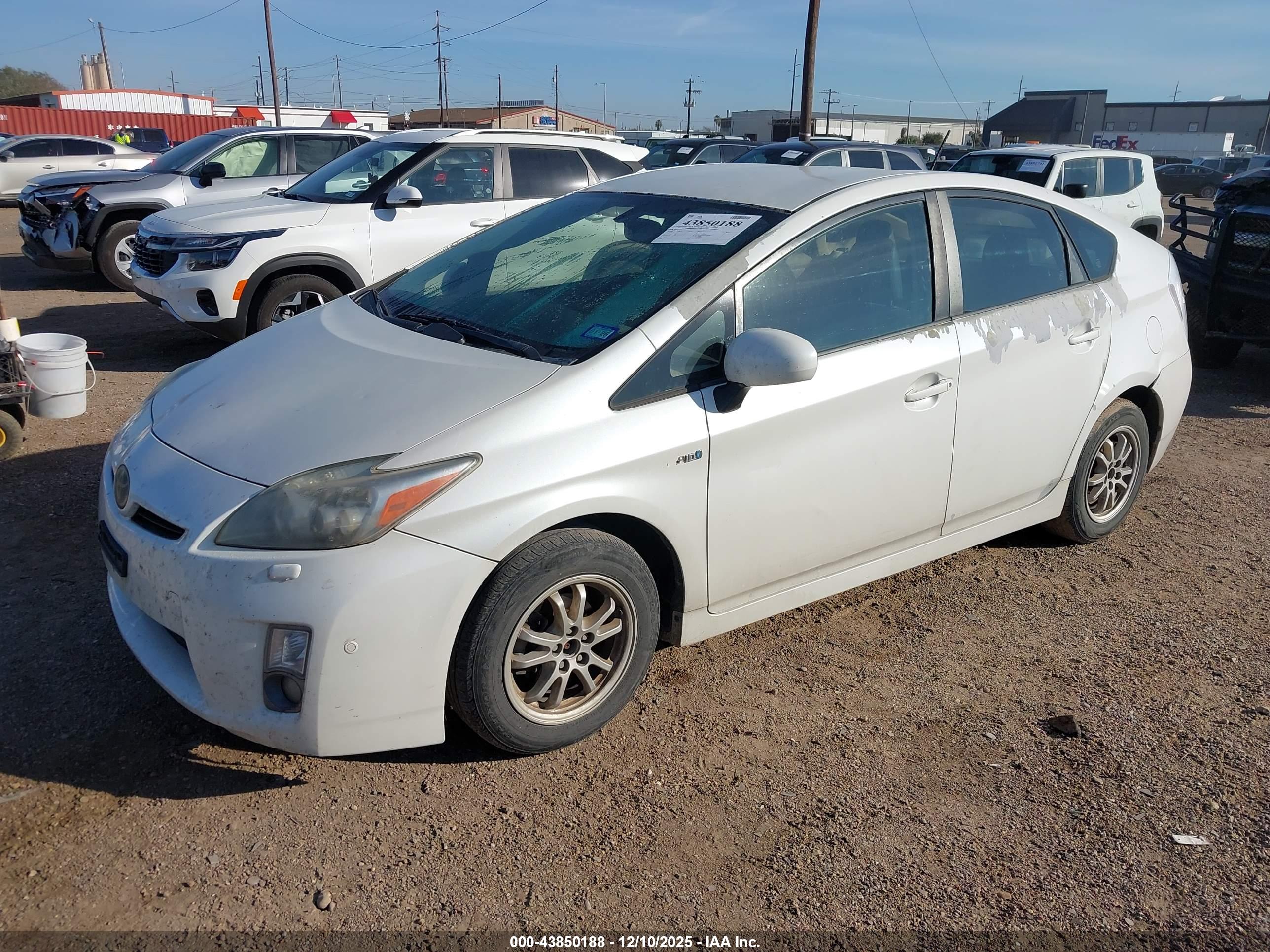 TOYOTA PRIUS image 2