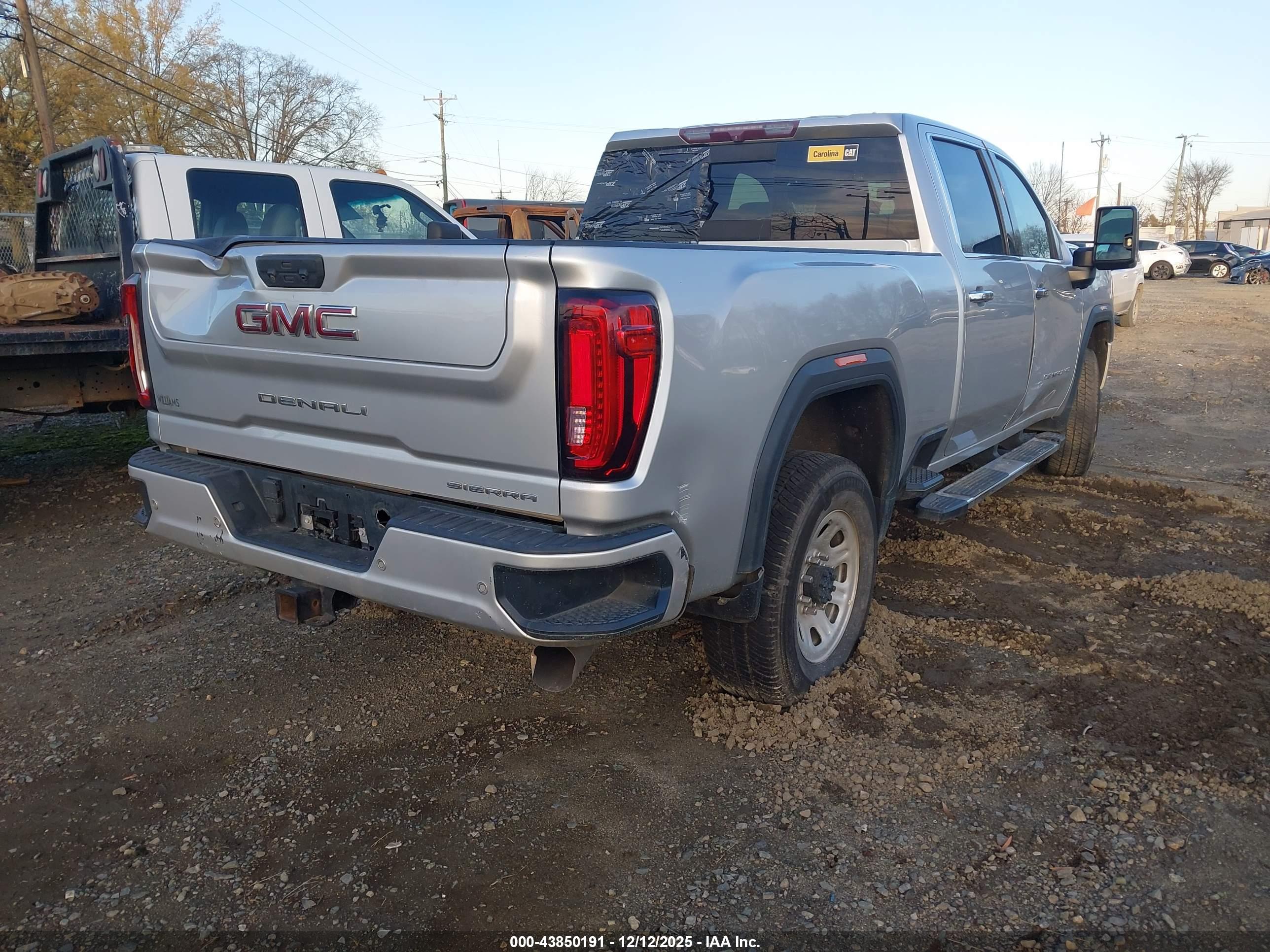 GMC SIERRA image 4