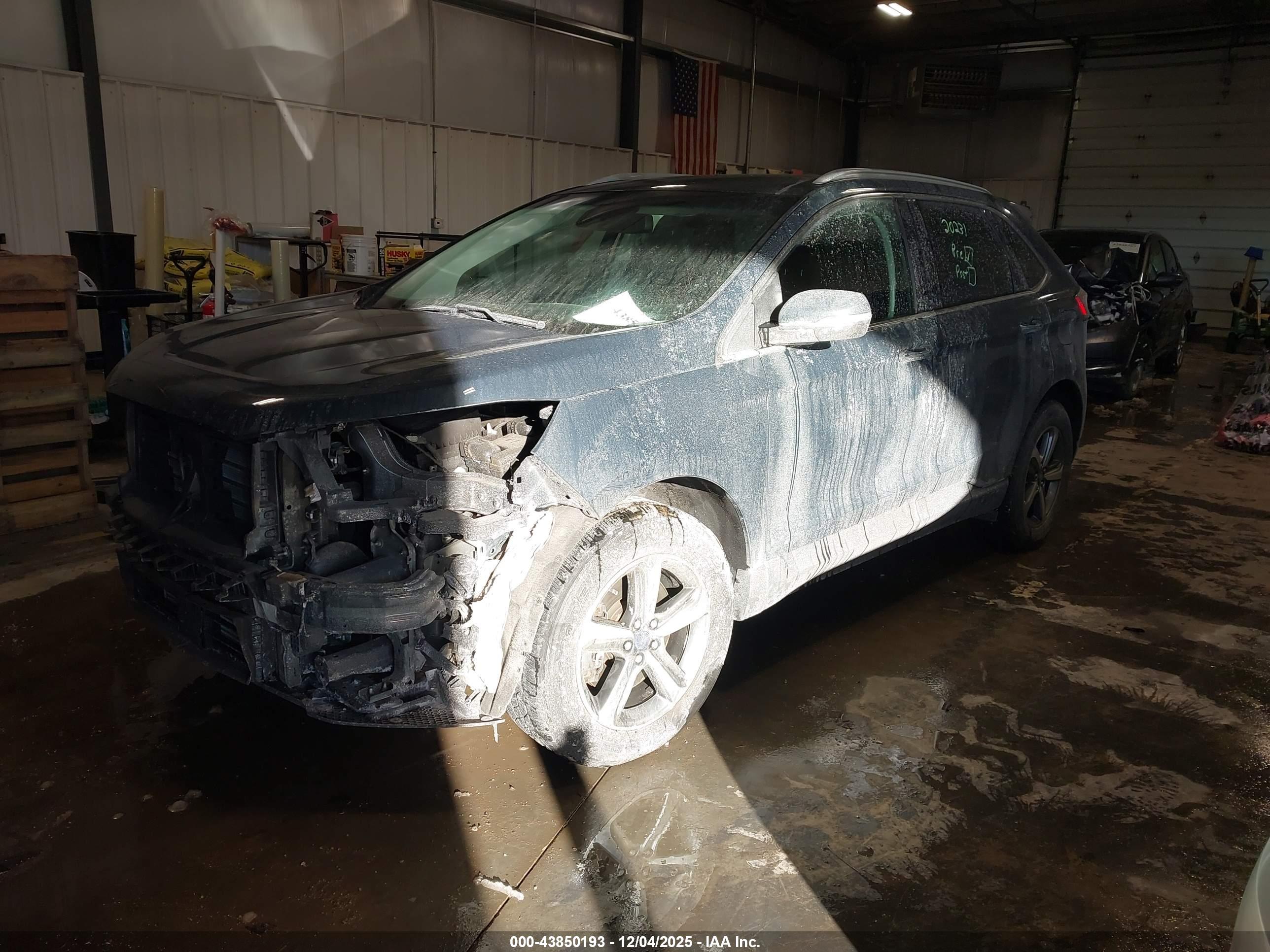 FORD EDGE image 2