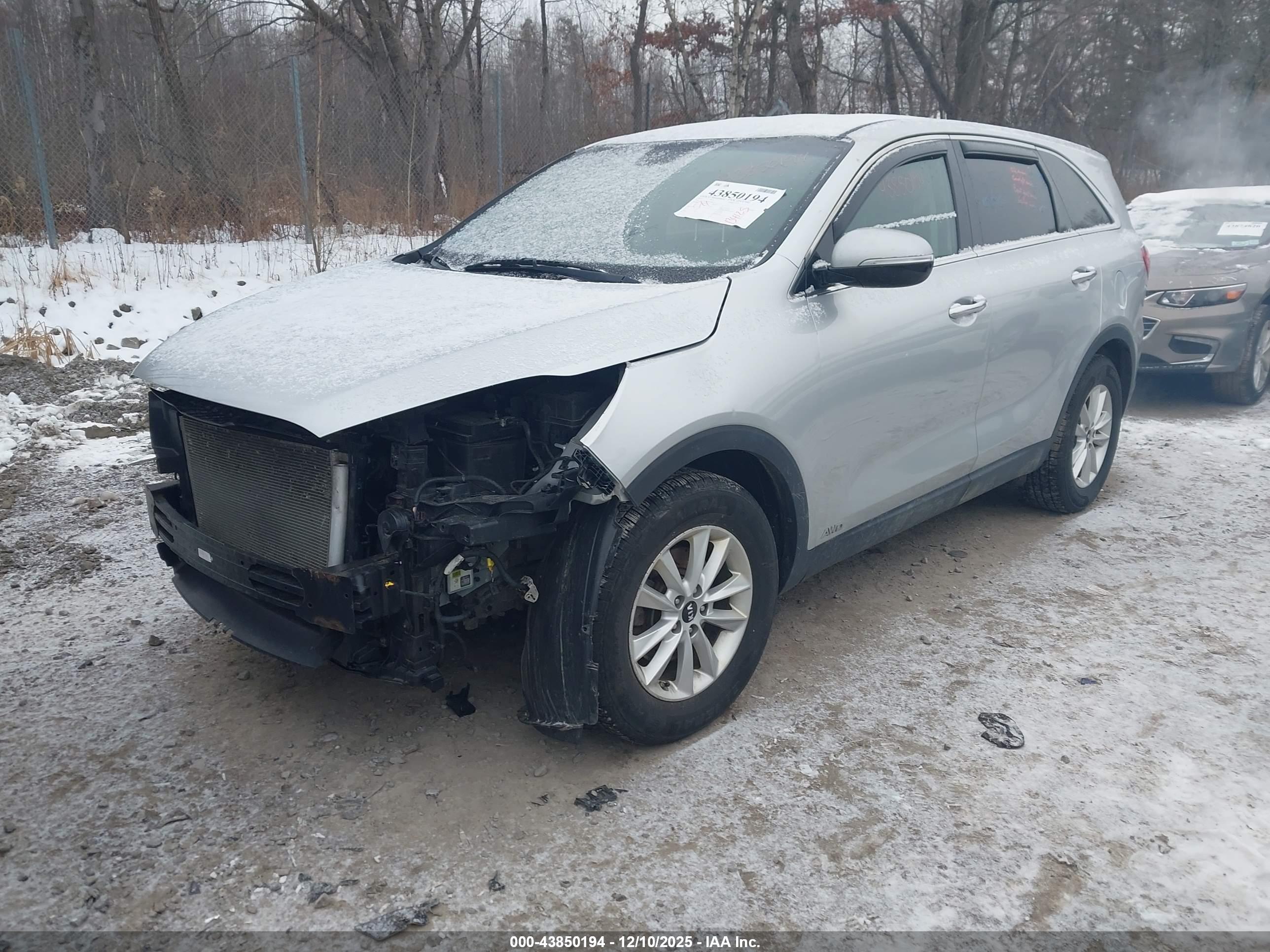 KIA SORENTO image 2