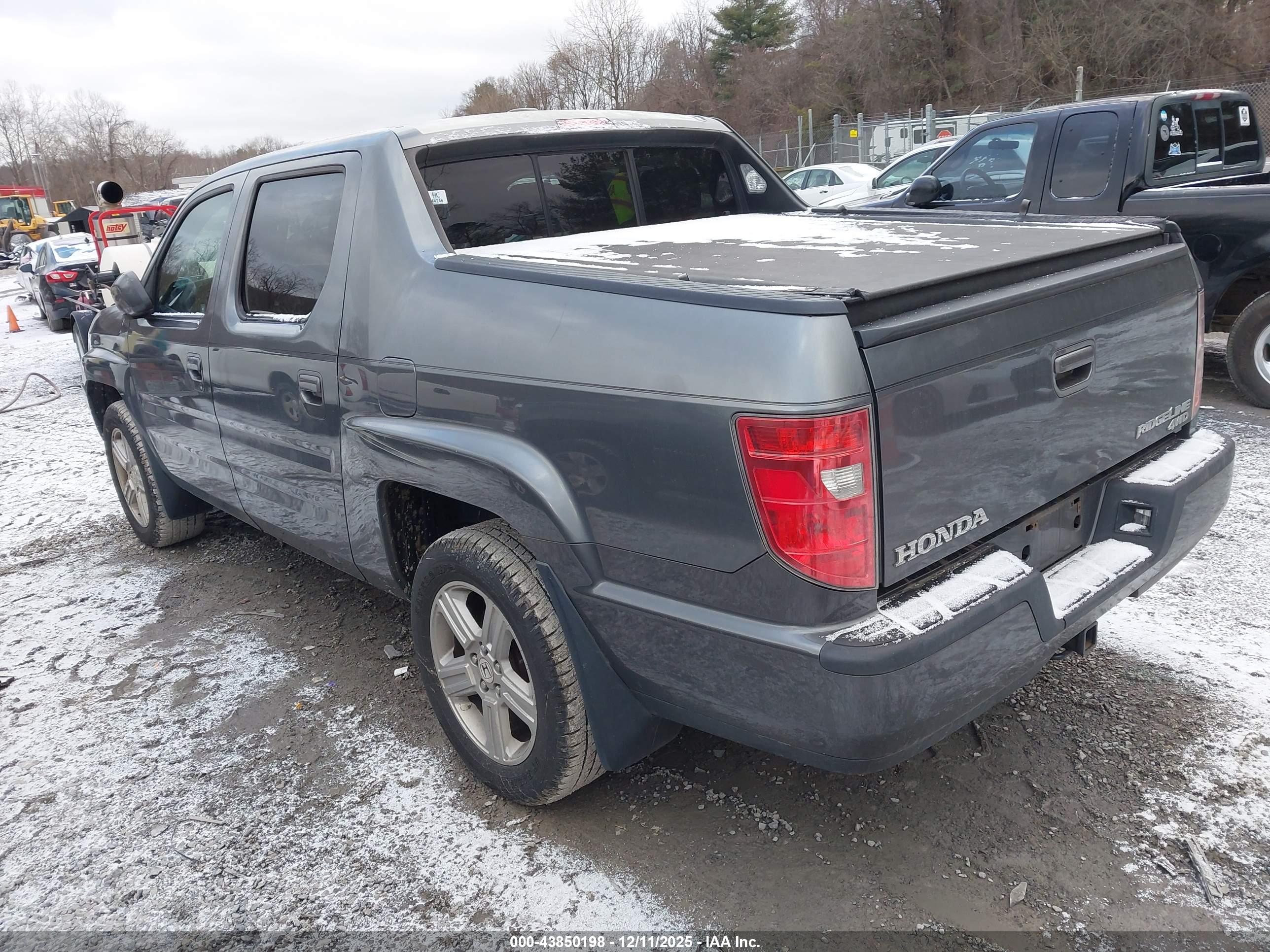 HONDA RIDGELINE image 3