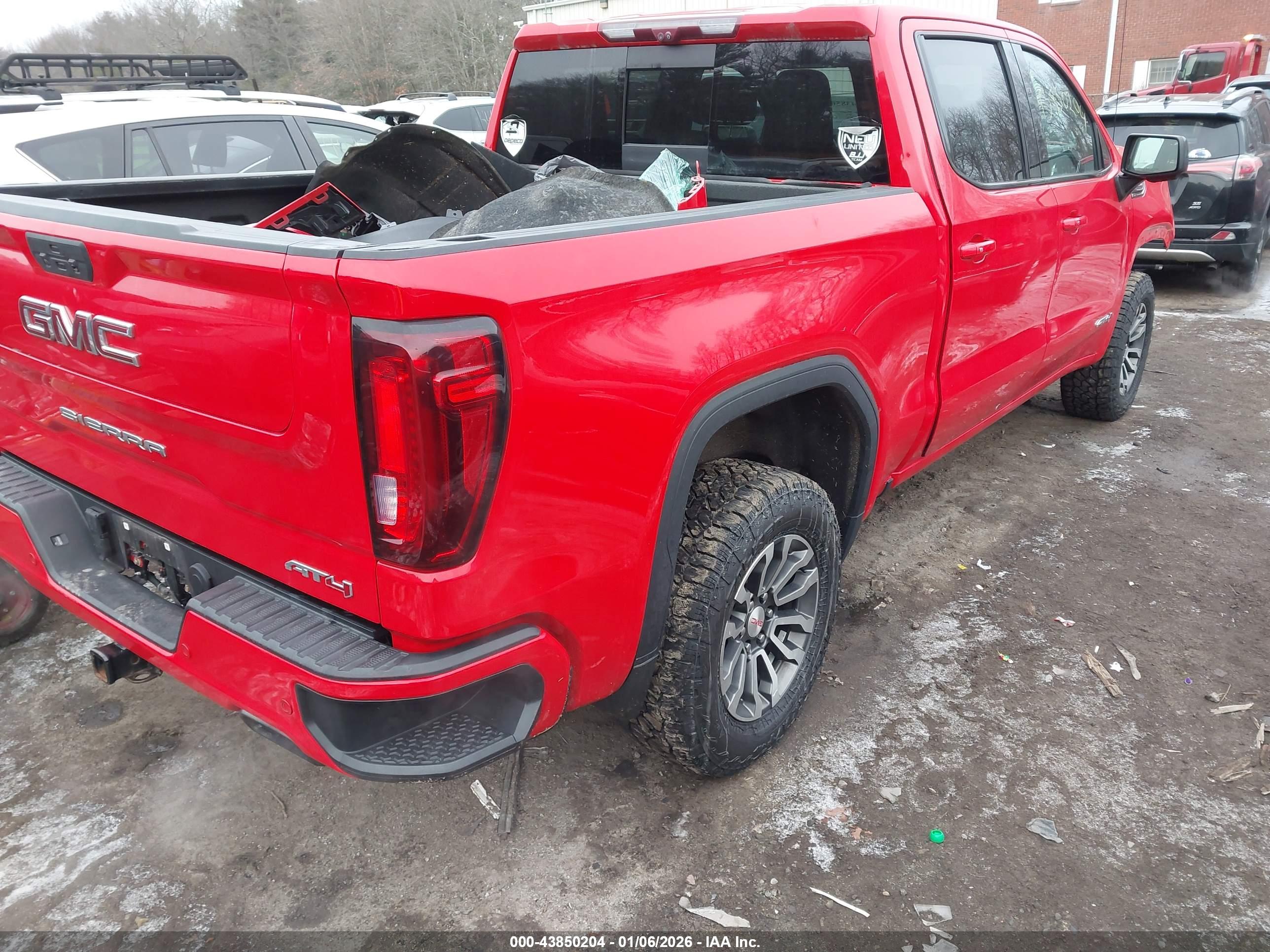 GMC SIERRA image 4