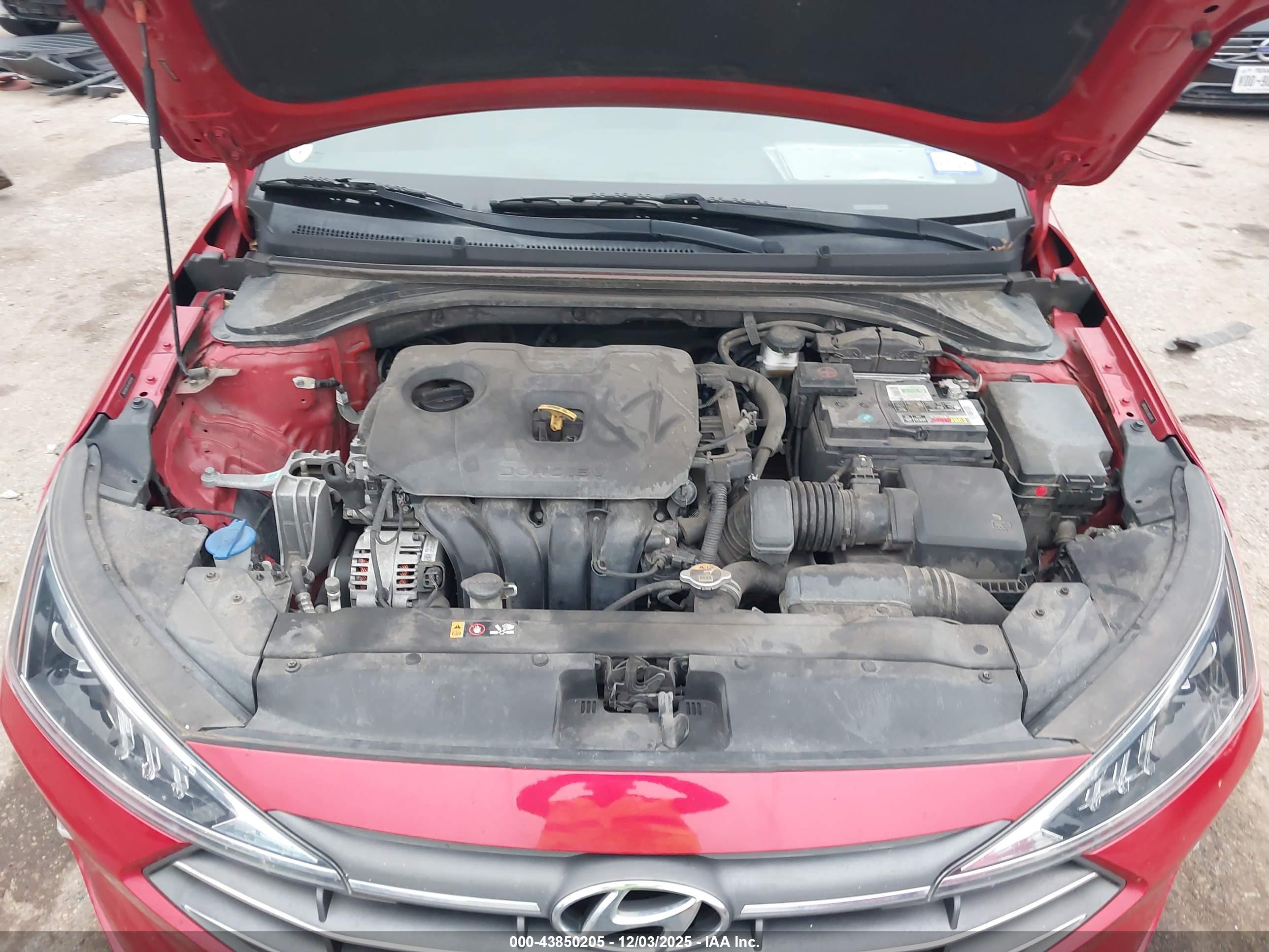 HYUNDAI ELANTRA image 10