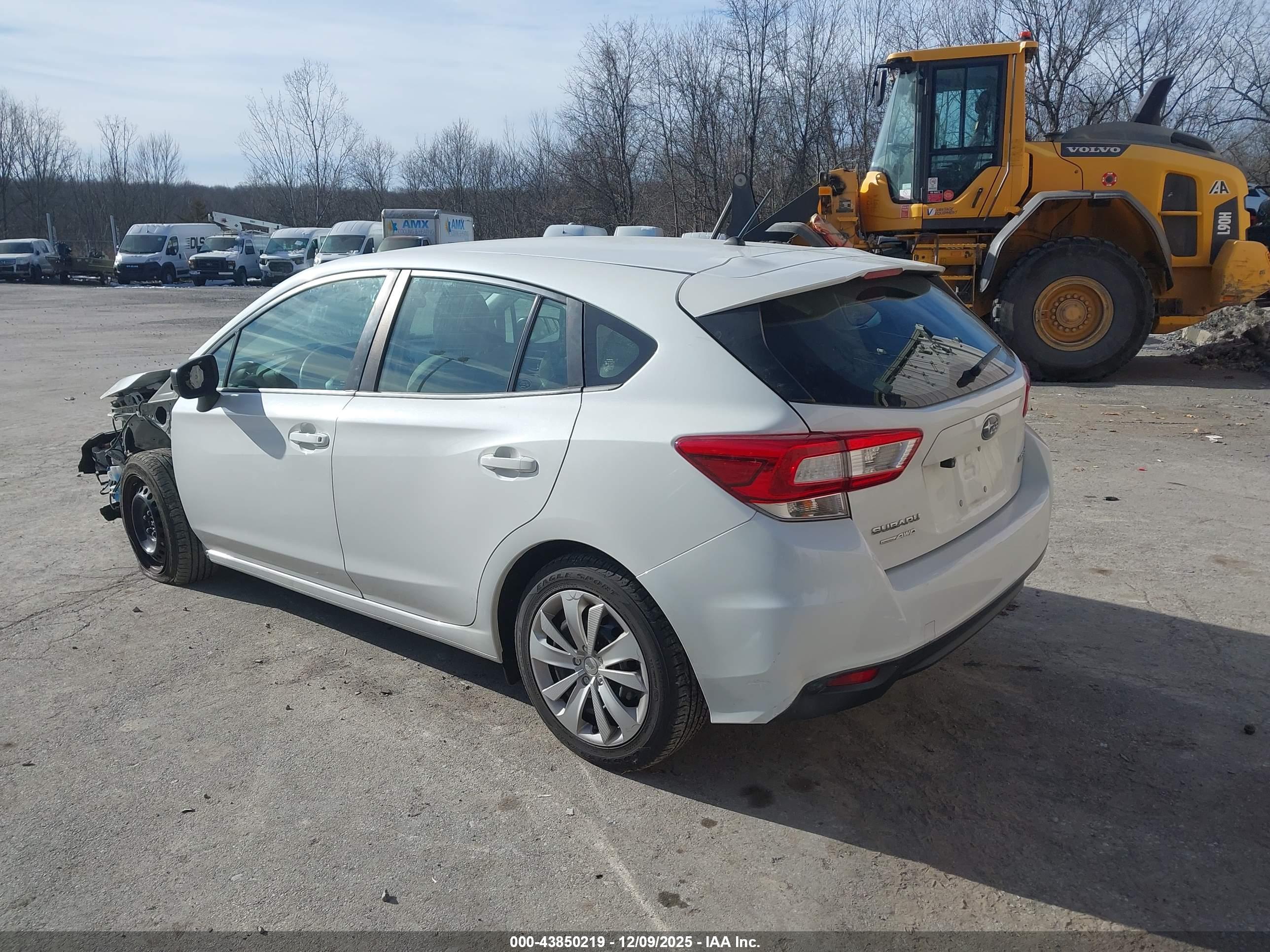 SUBARU IMPREZA image 3