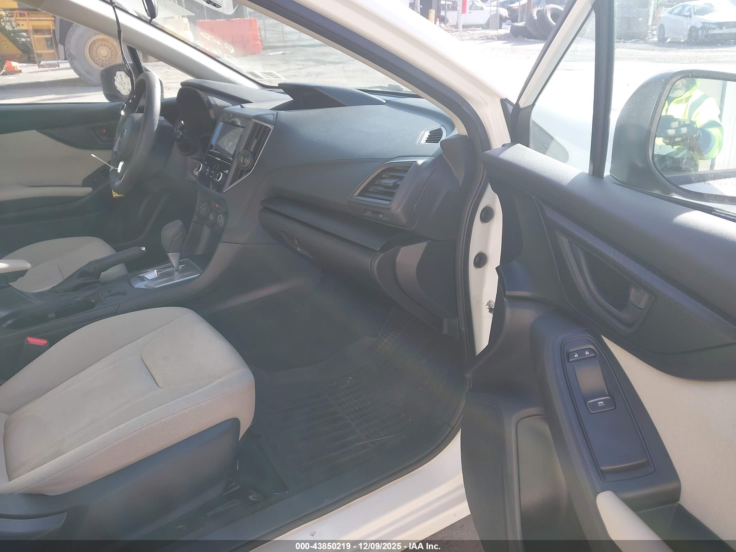 SUBARU IMPREZA image 5