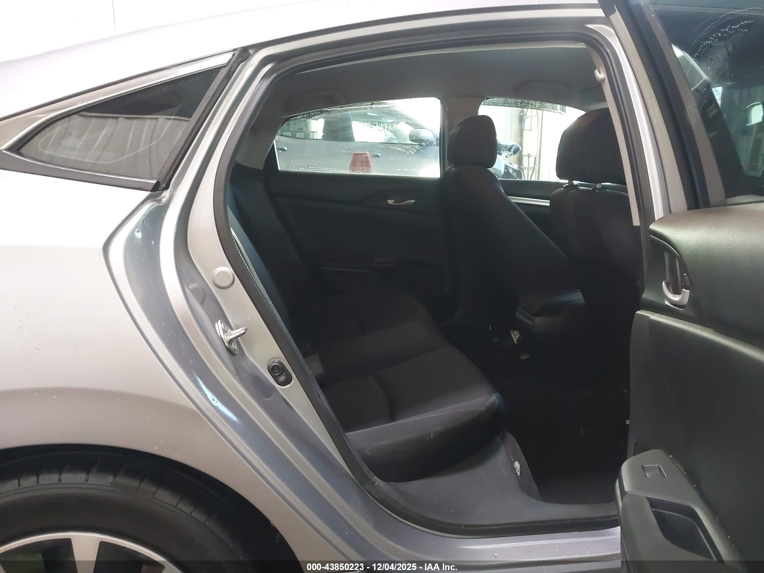 HONDA CIVIC image 8