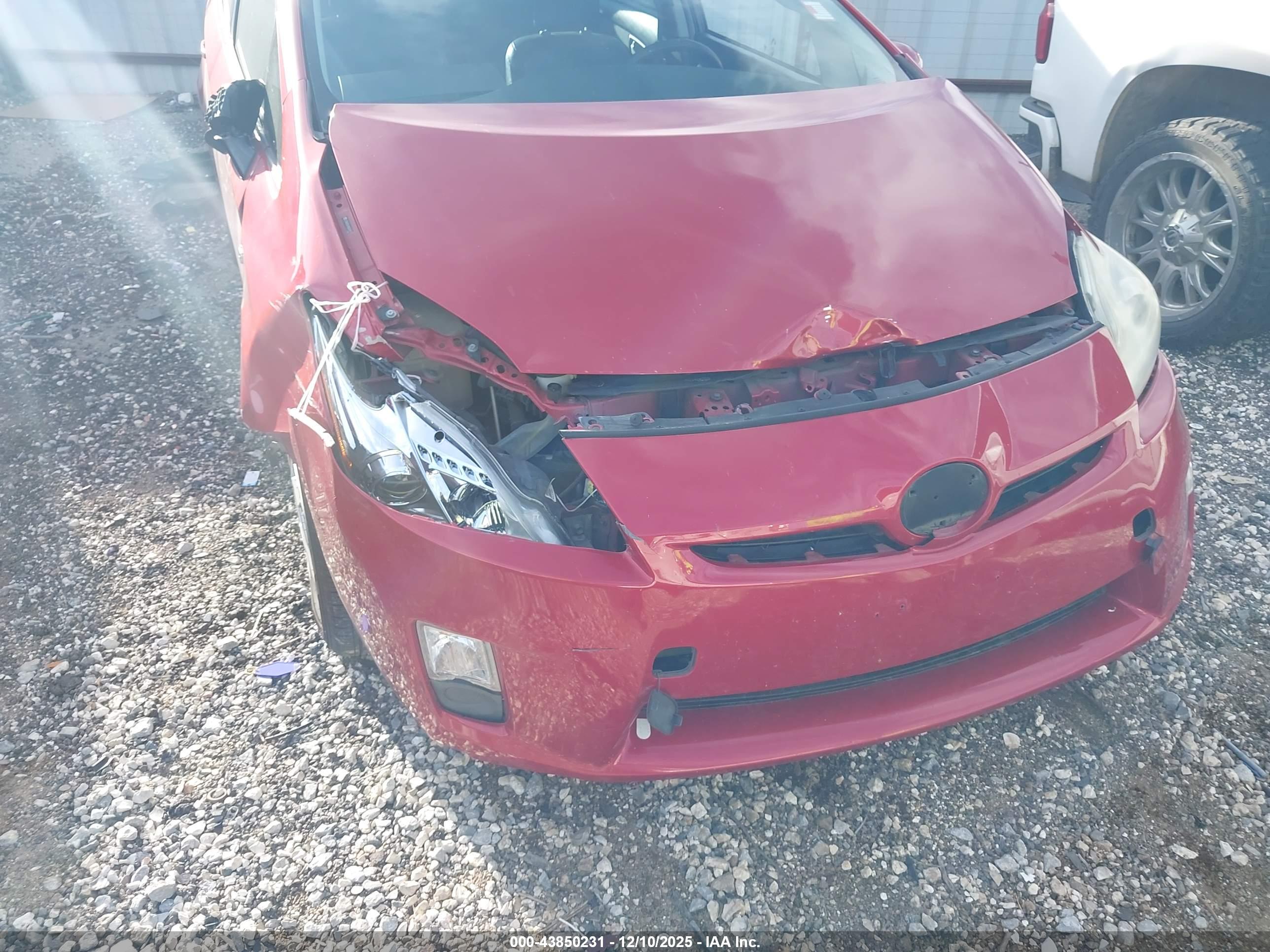 TOYOTA PRIUS image 6