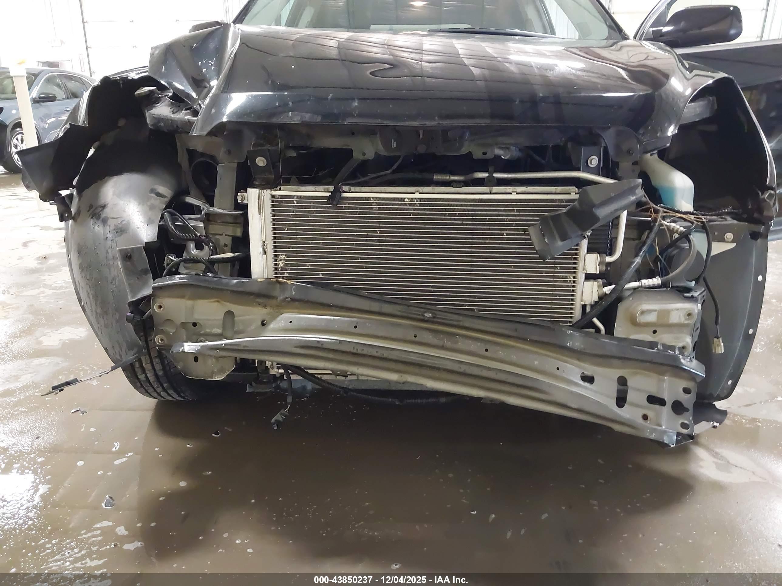 CHEVROLET EQUINOX image 6