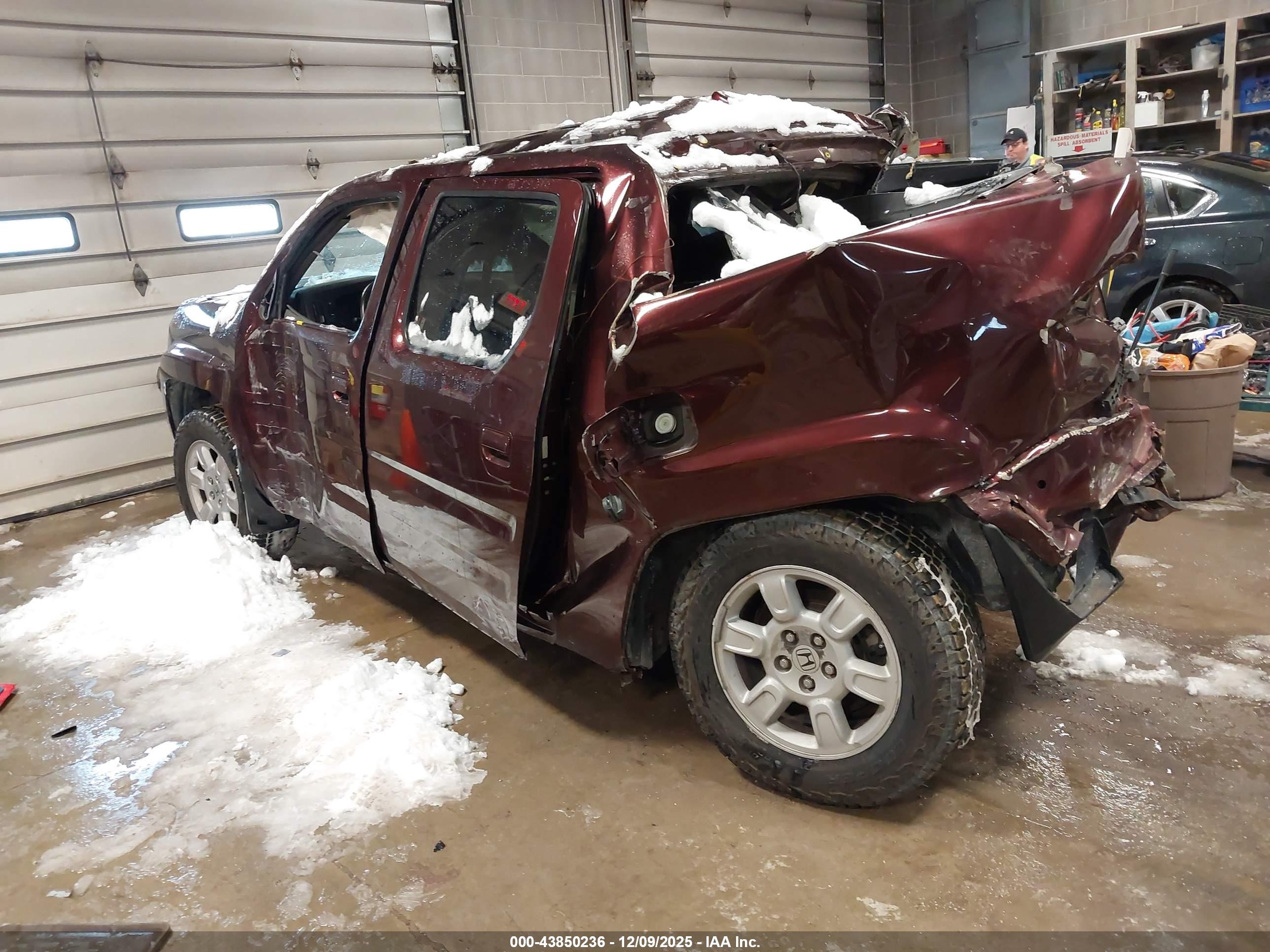 HONDA RIDGELINE image 3