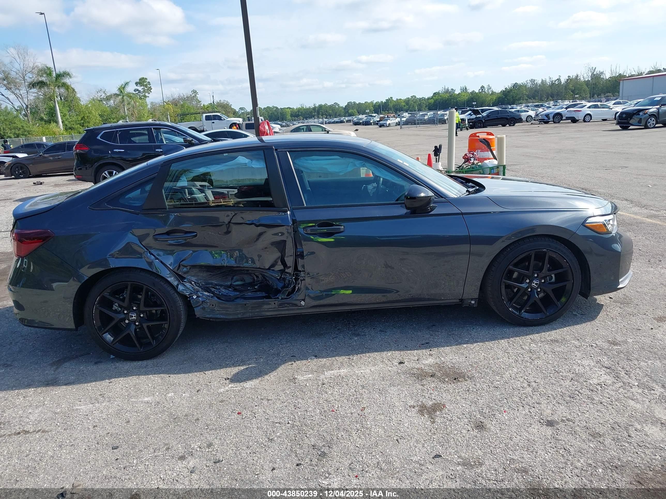 HONDA CIVIC image 6