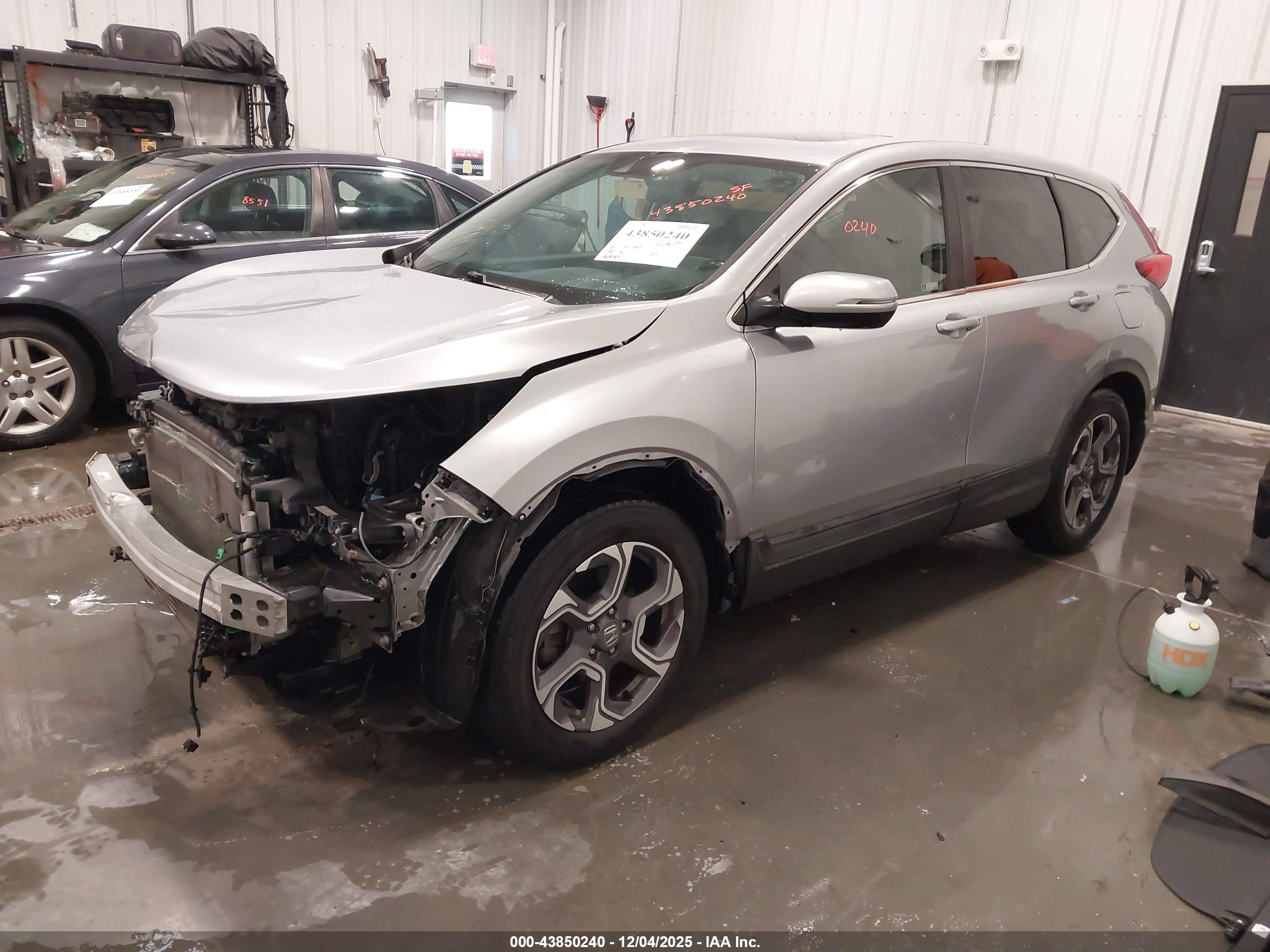 HONDA CR-V image 2