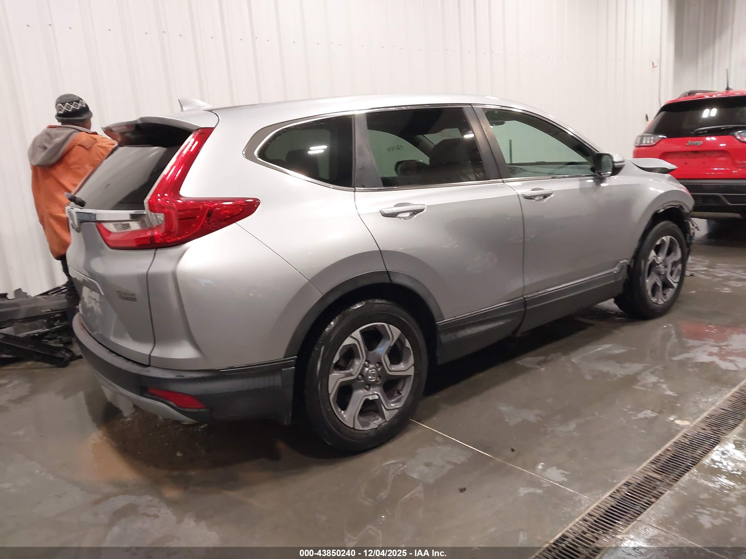 HONDA CR-V image 4