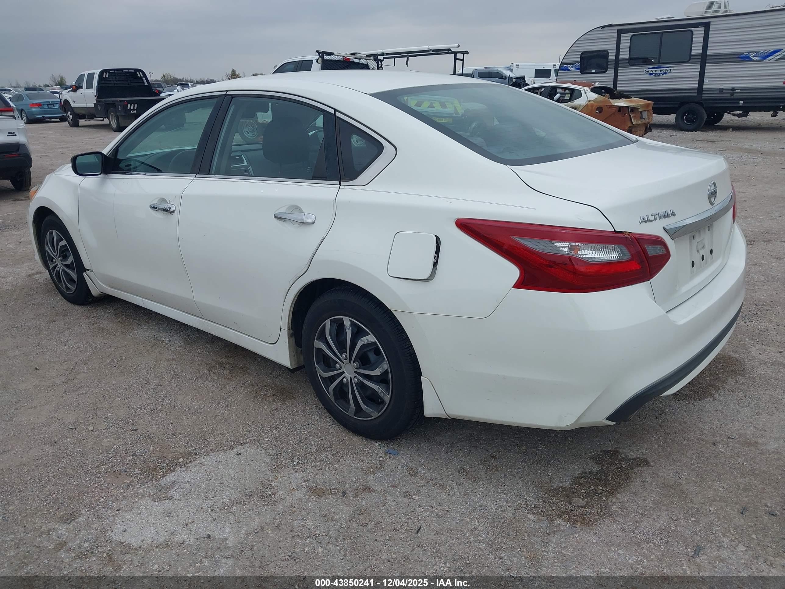 NISSAN ALTIMA image 3