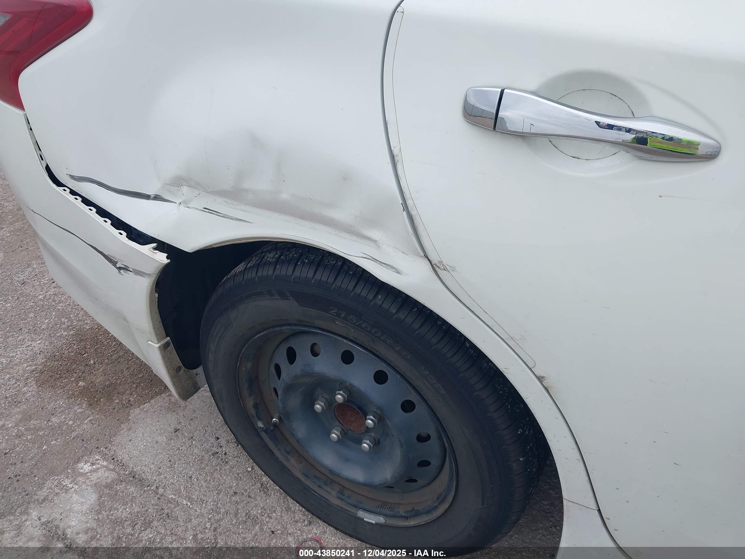 NISSAN ALTIMA image 6