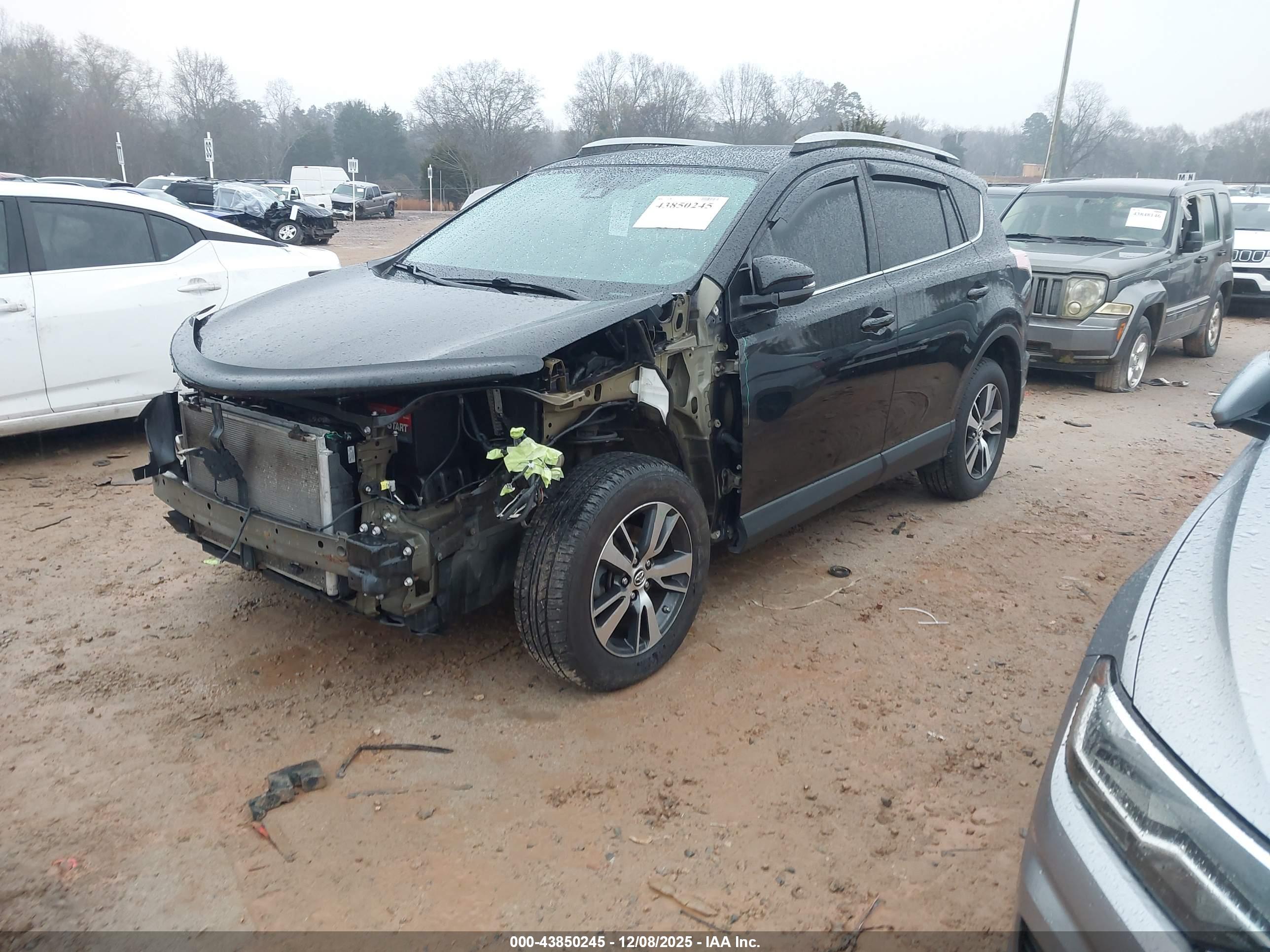 TOYOTA RAV4 image 2