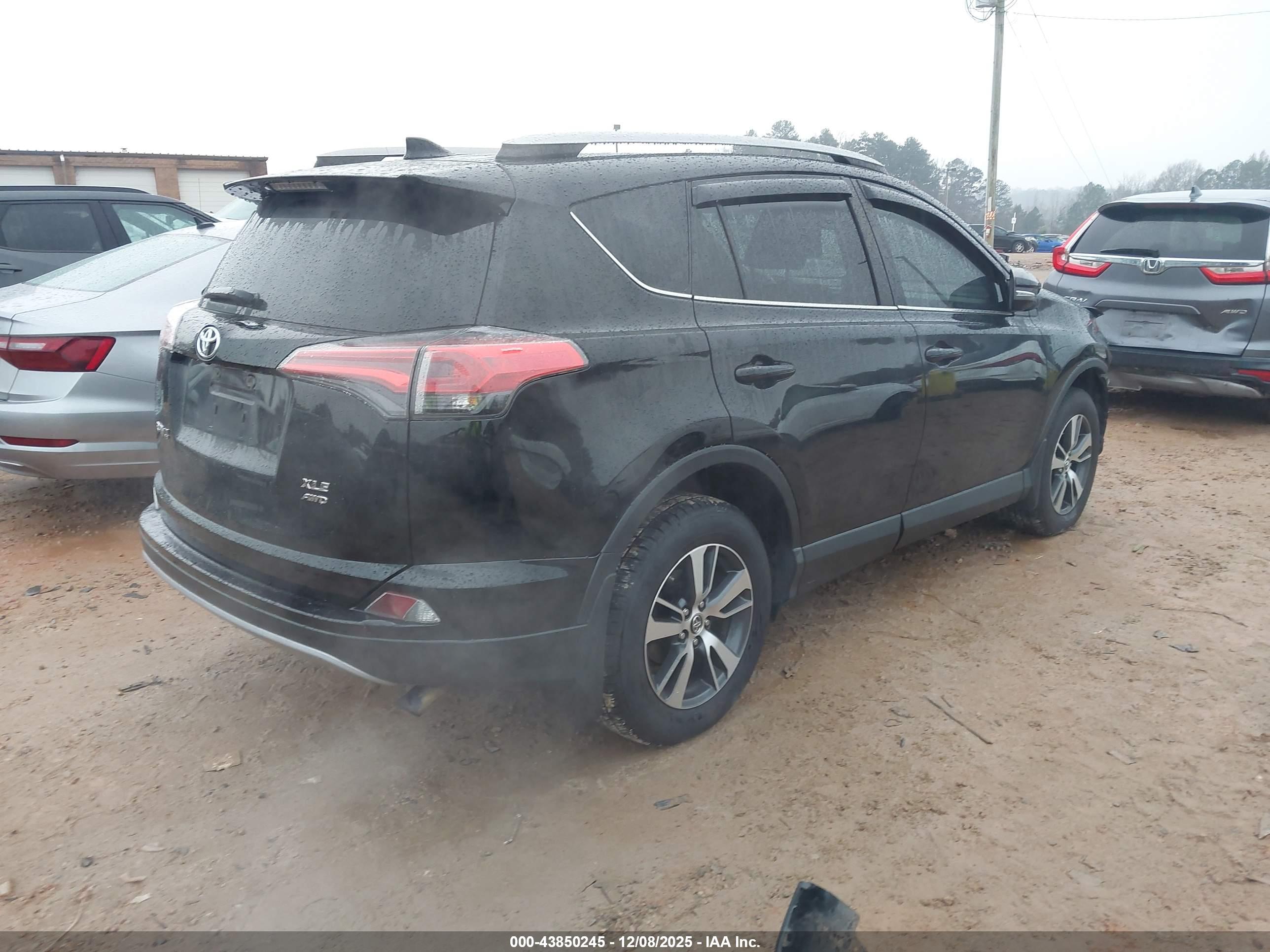TOYOTA RAV4 image 4