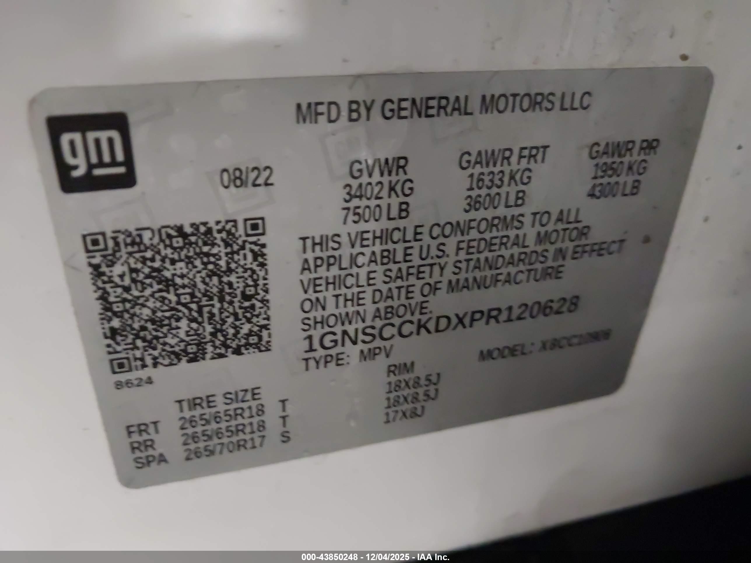 CHEVROLET SUBURBAN image 9