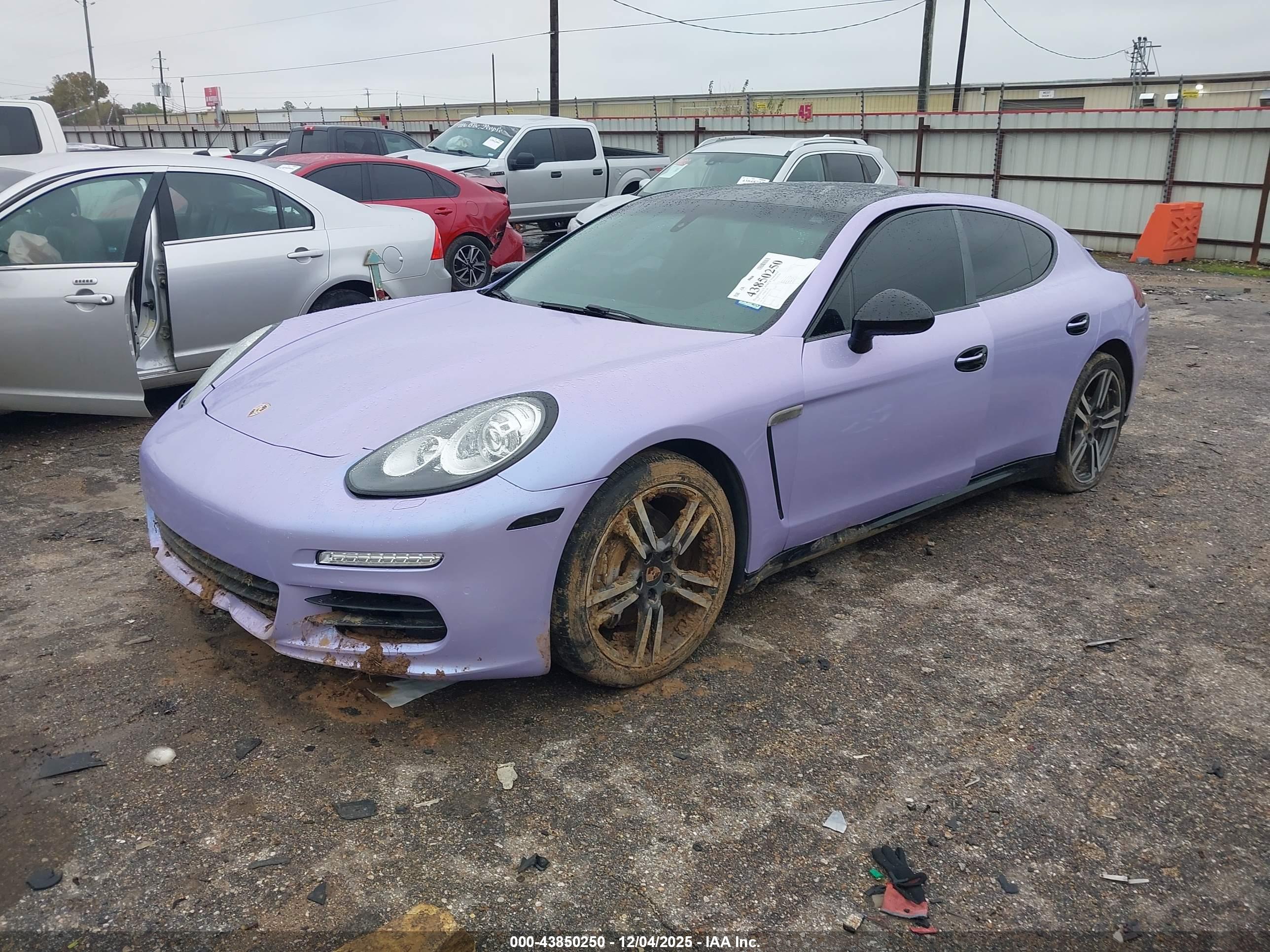 PORSCHE PANAMERA image 2