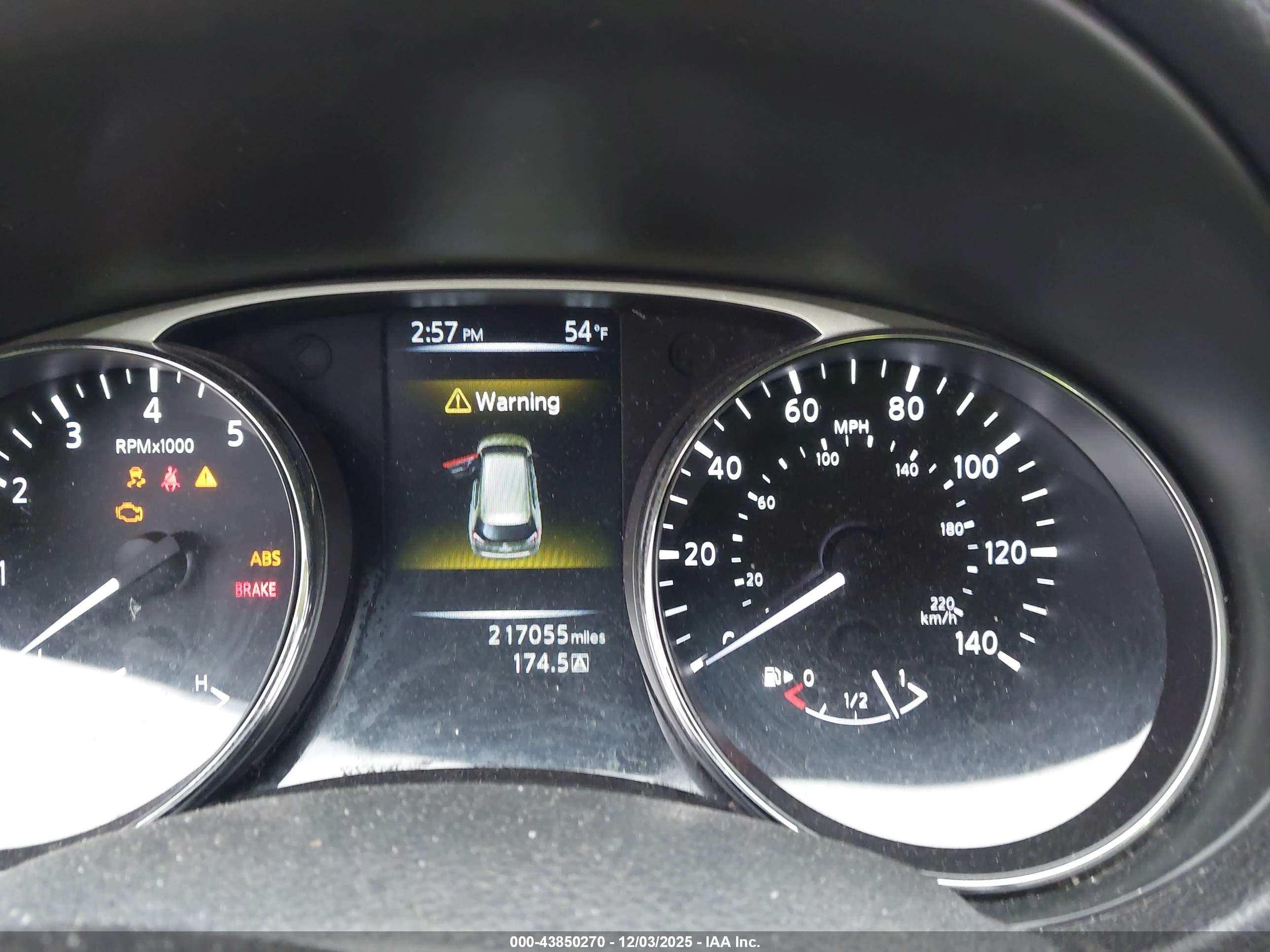 NISSAN ROGUE image 7