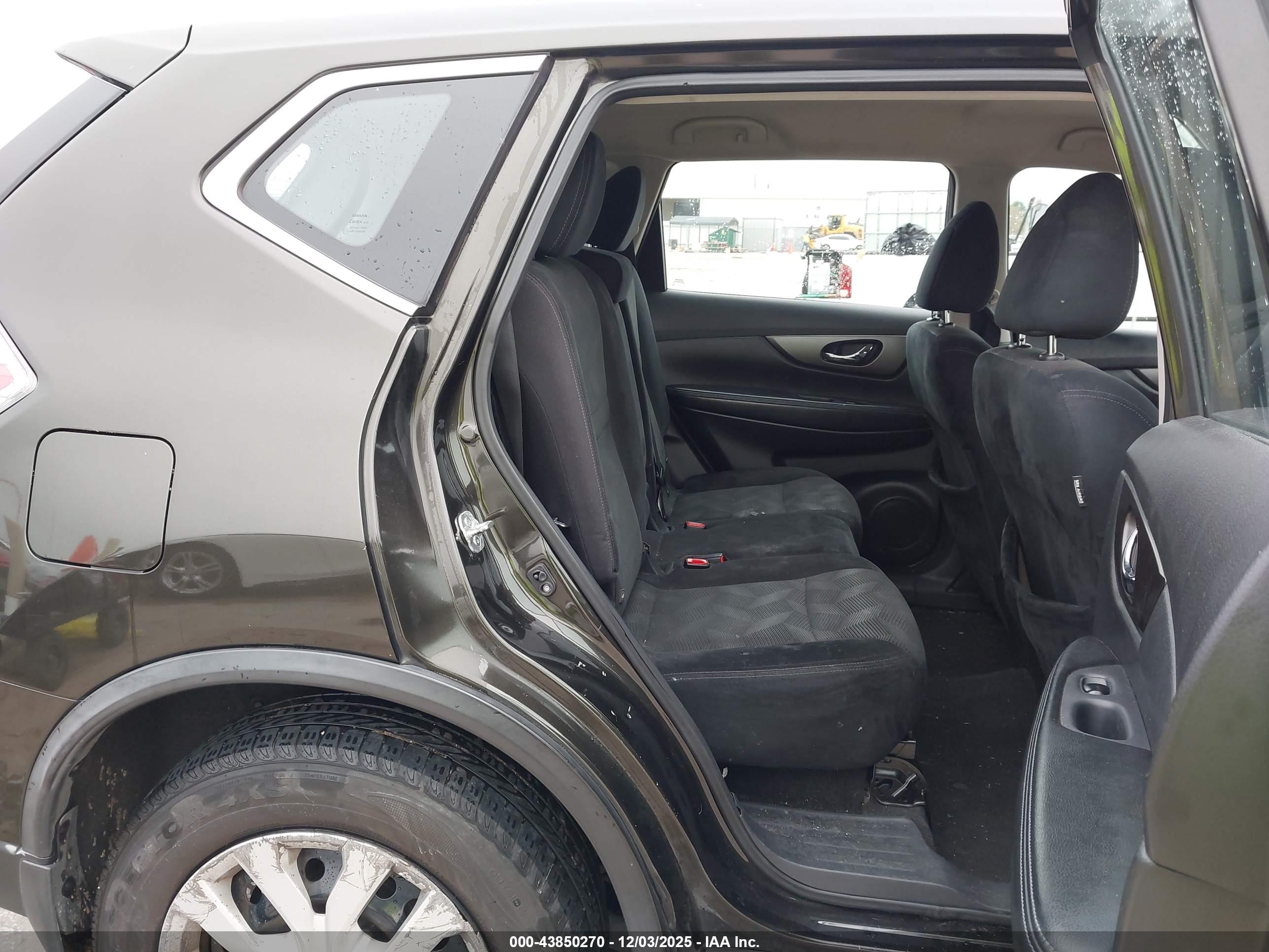 NISSAN ROGUE image 8
