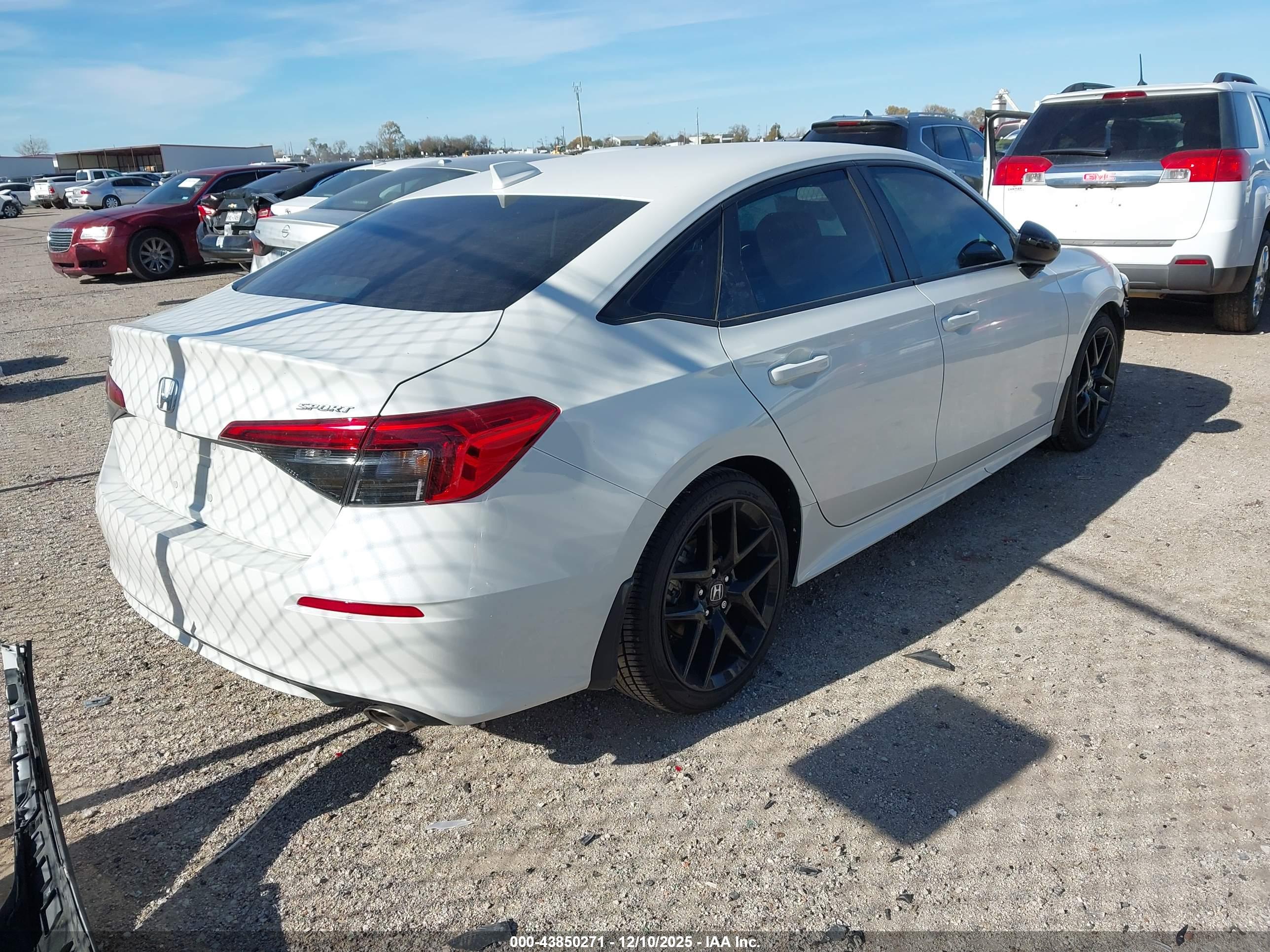 HONDA CIVIC image 4