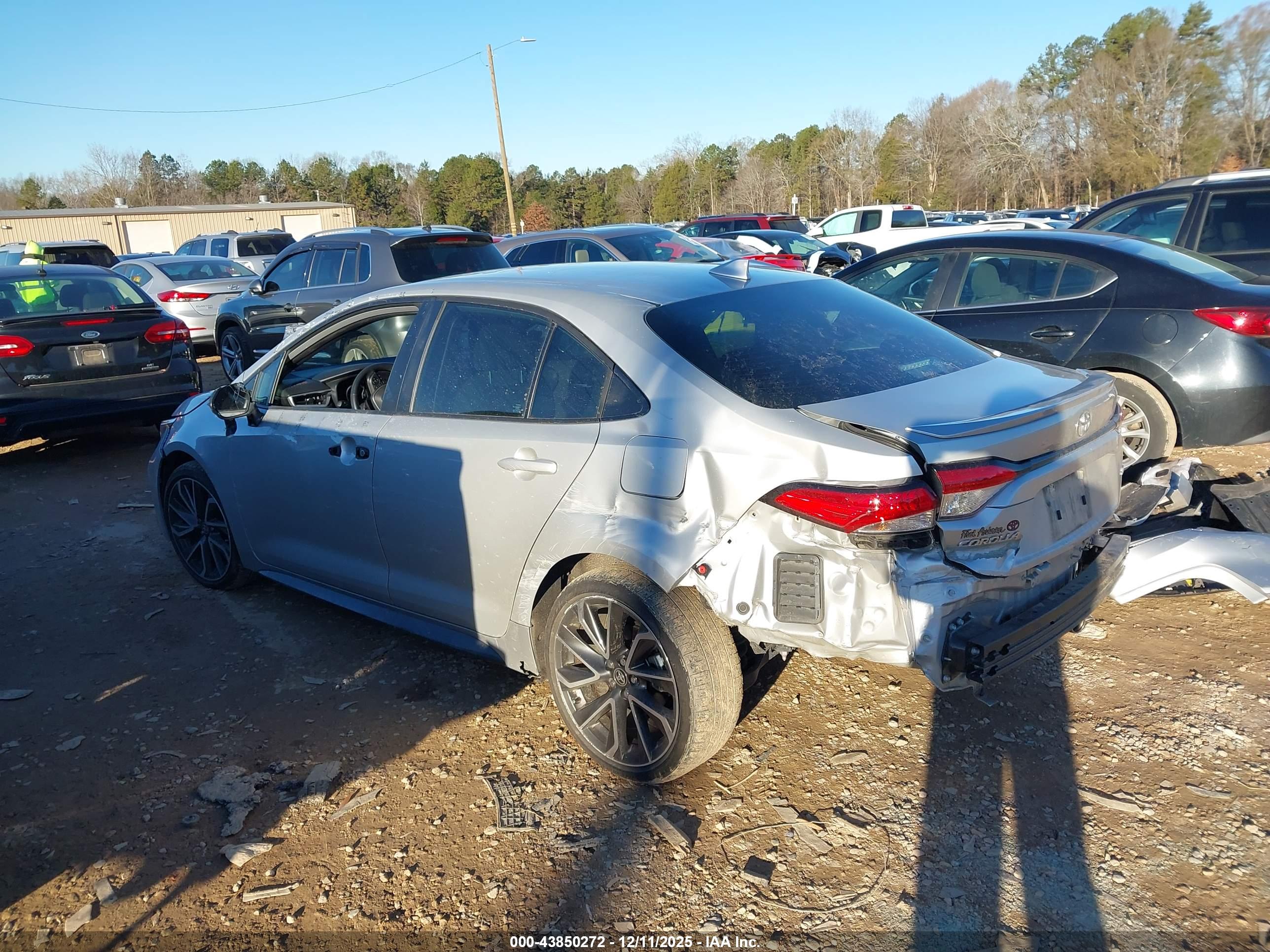 TOYOTA COROLLA image 3