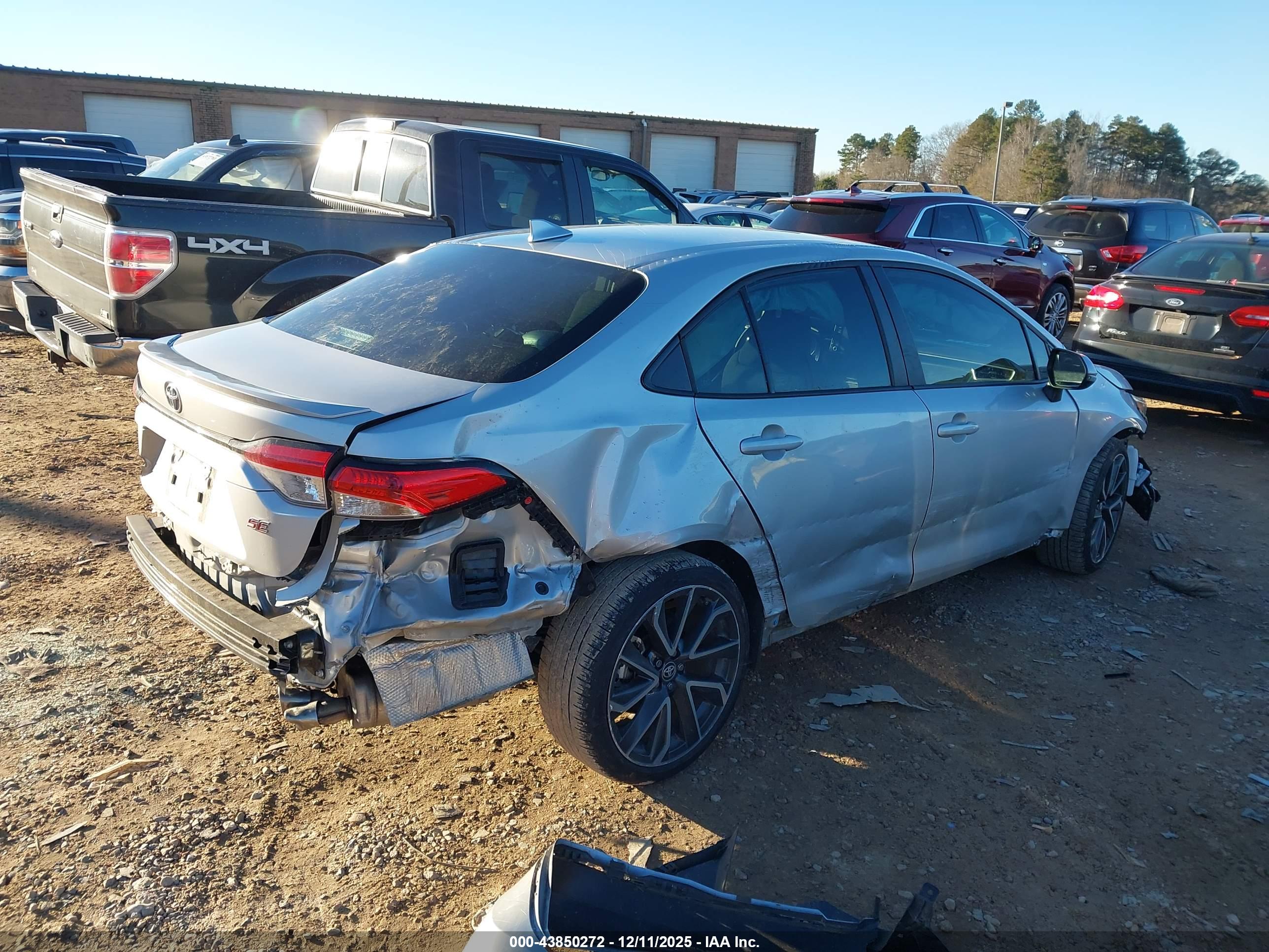TOYOTA COROLLA image 4