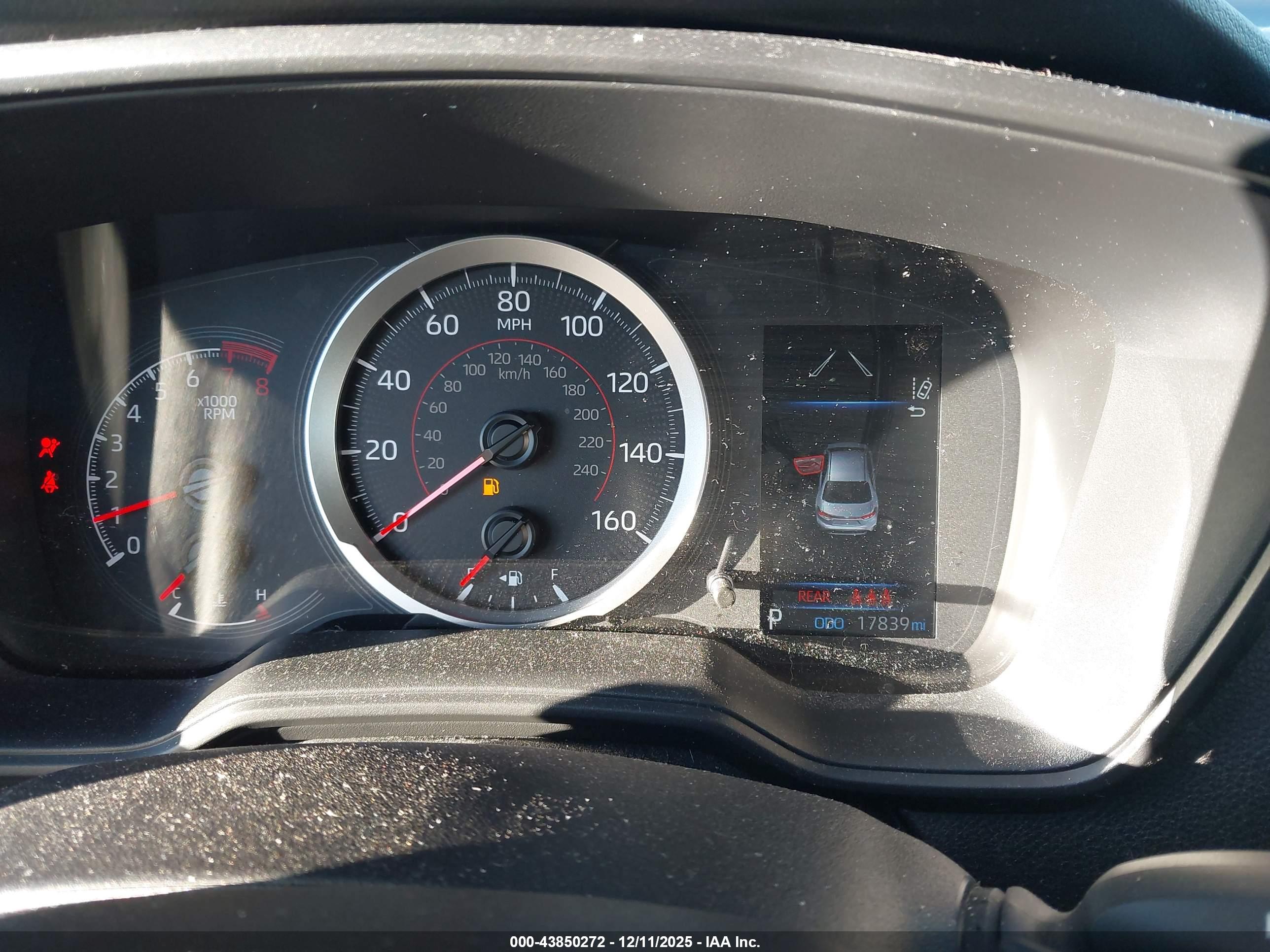TOYOTA COROLLA image 7