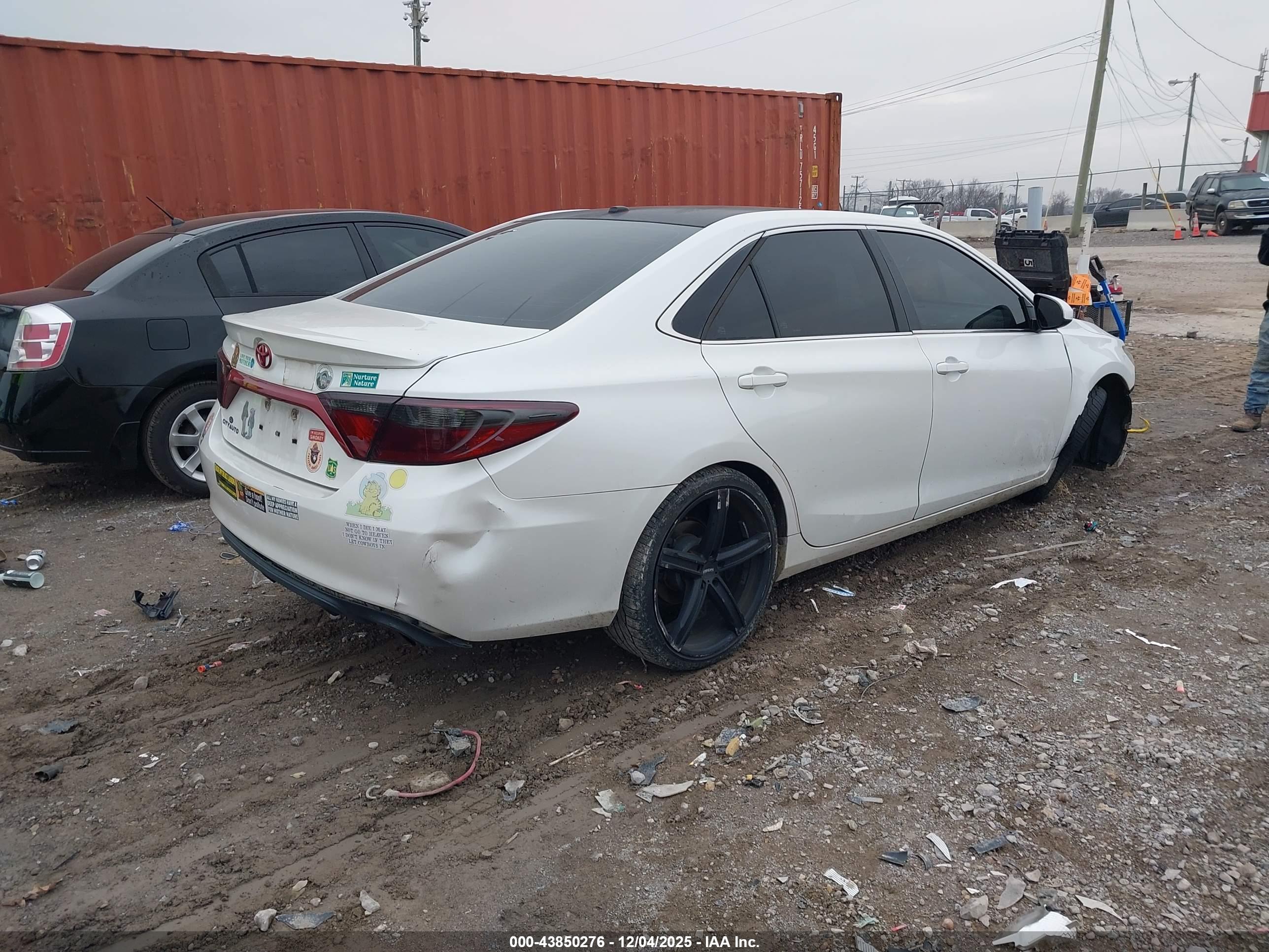 TOYOTA CAMRY image 4