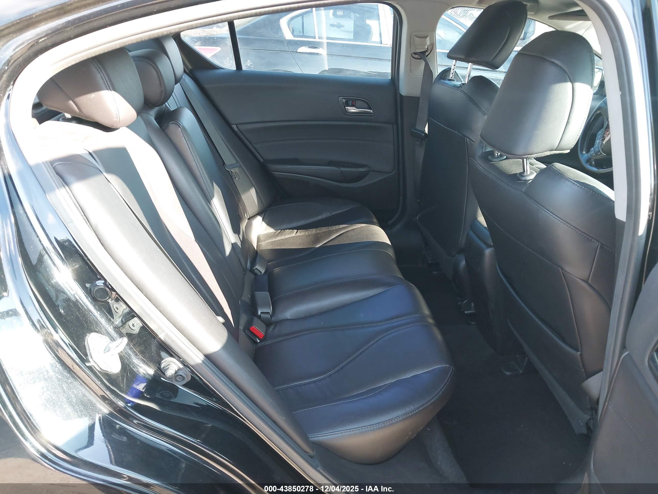 ACURA ILX image 8
