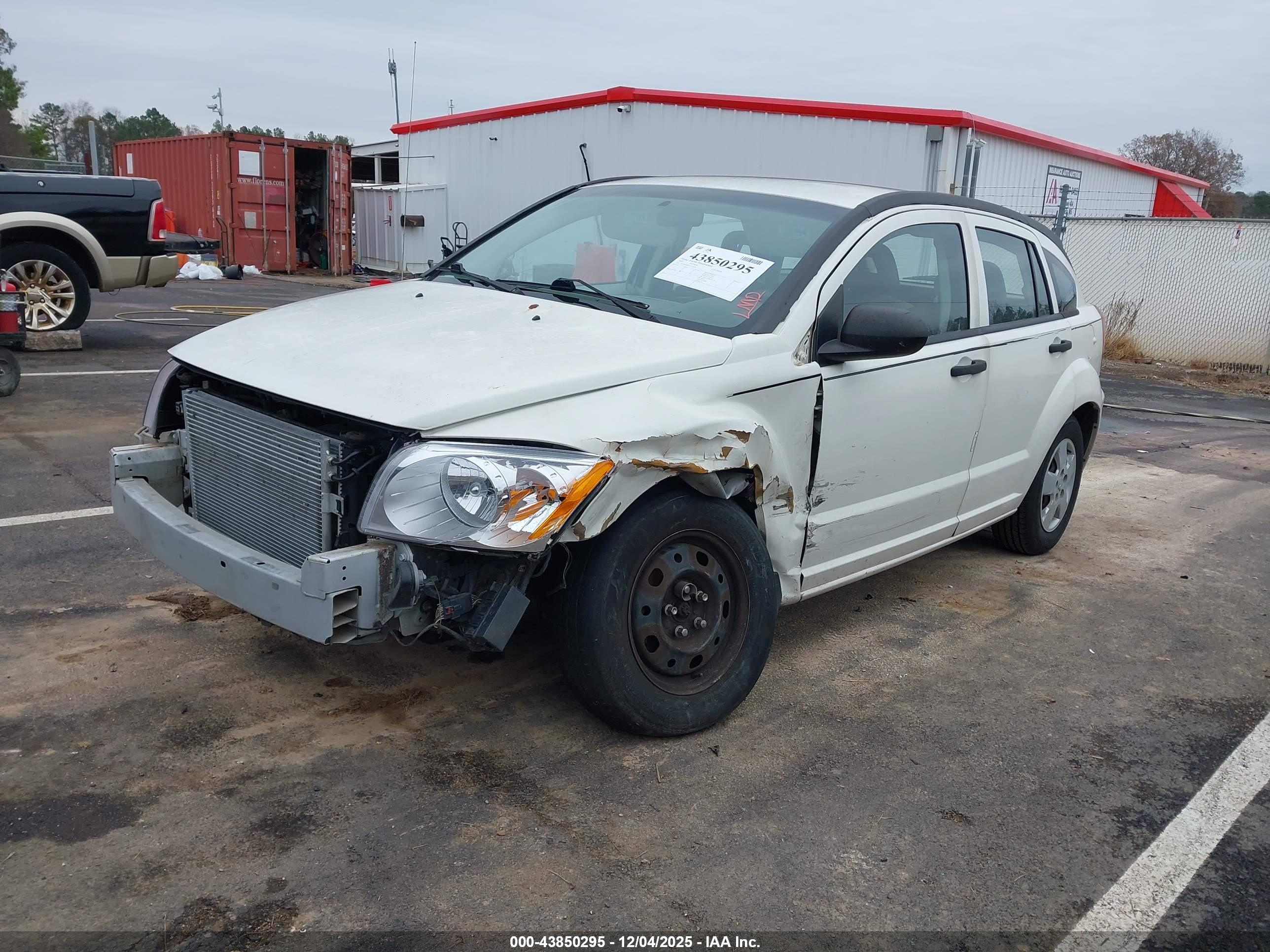 DODGE CALIBER image 2