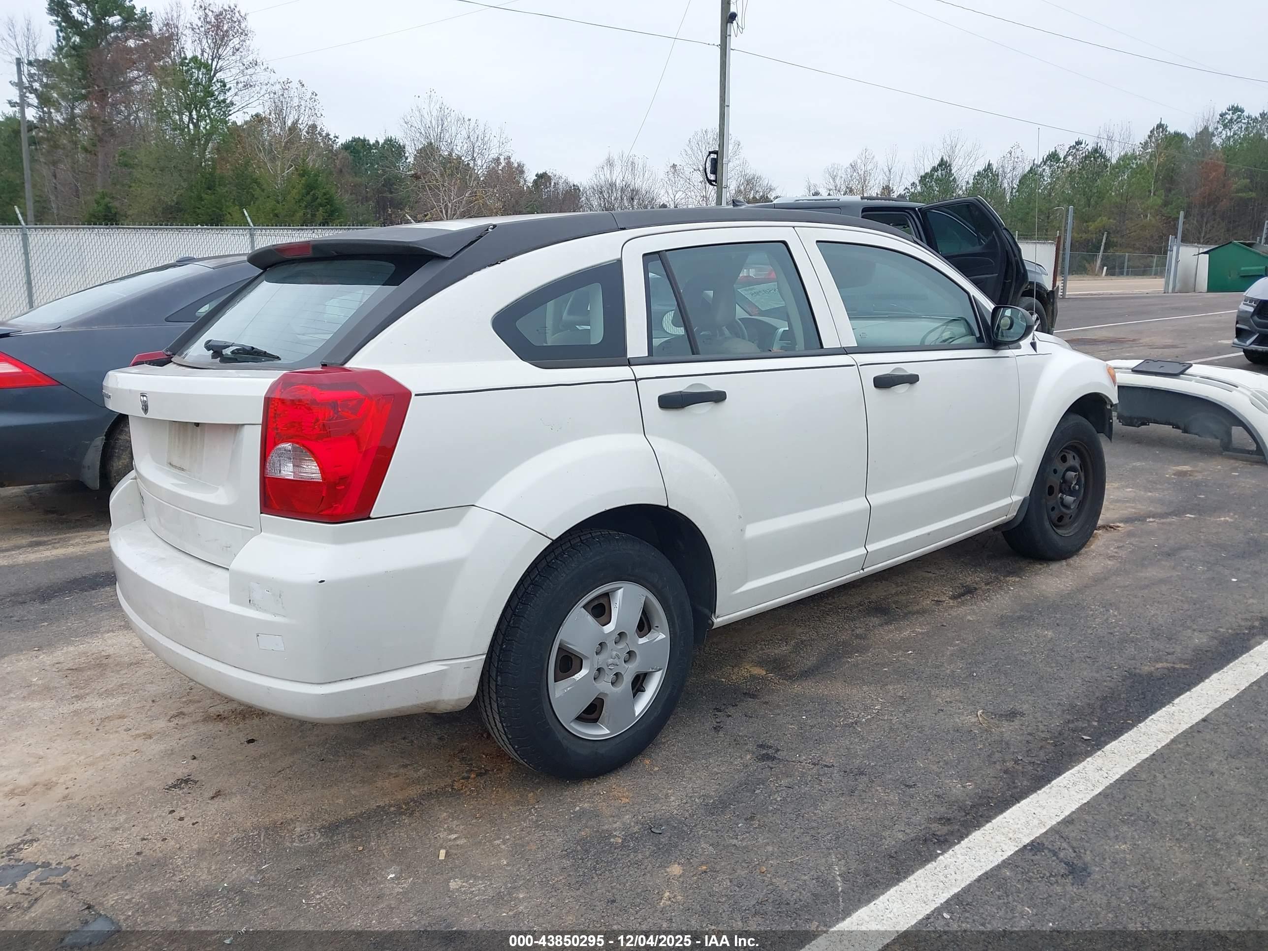 DODGE CALIBER image 4