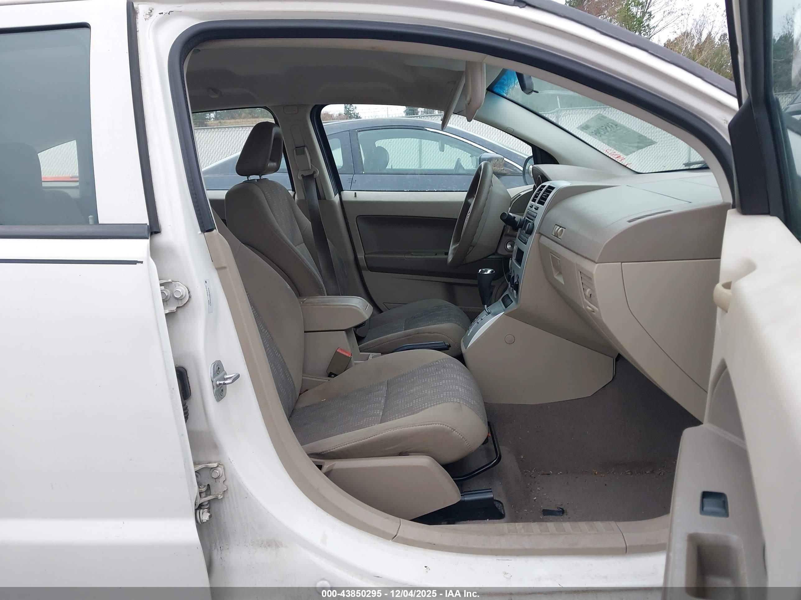 DODGE CALIBER image 5