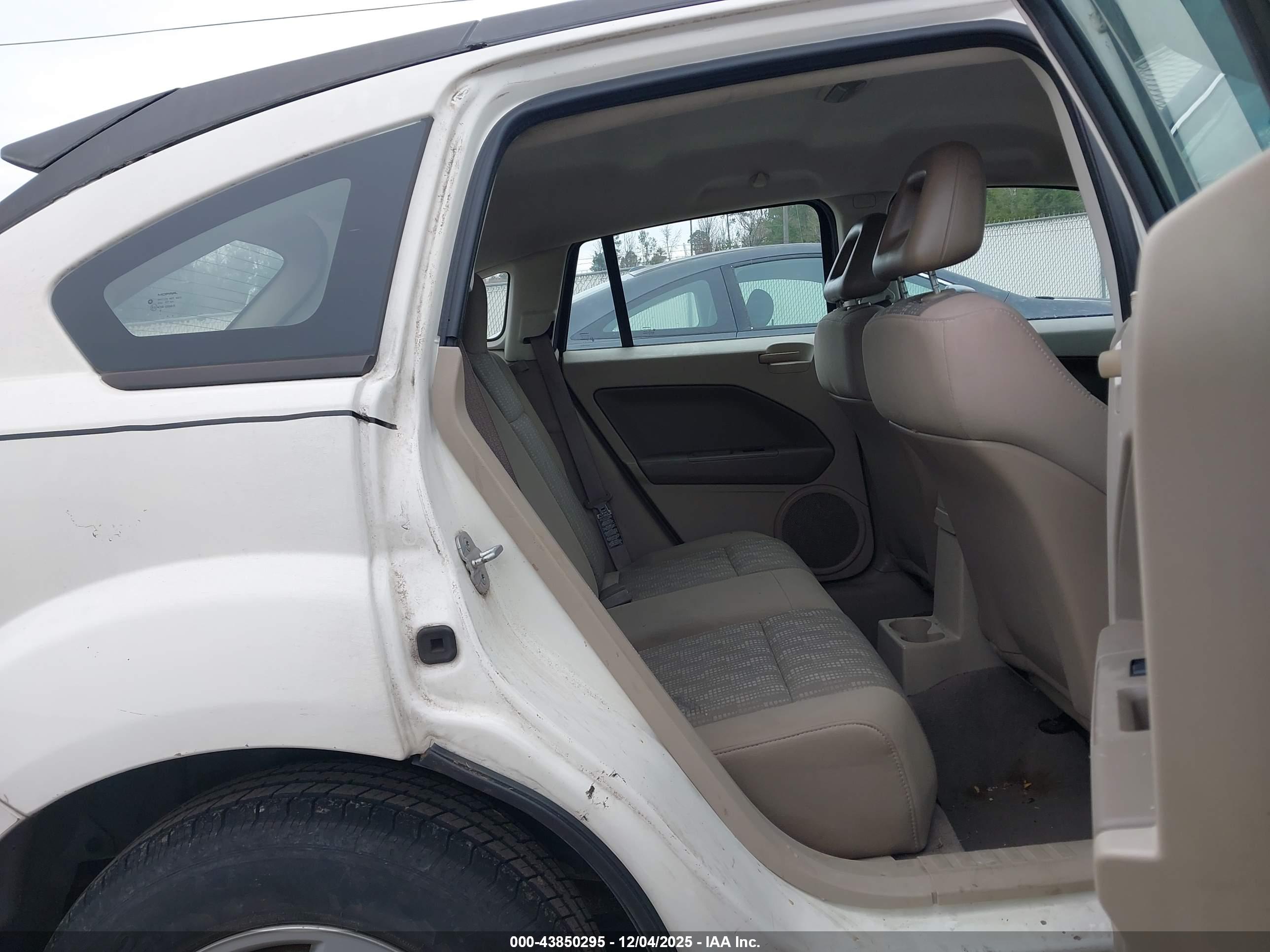 DODGE CALIBER image 8