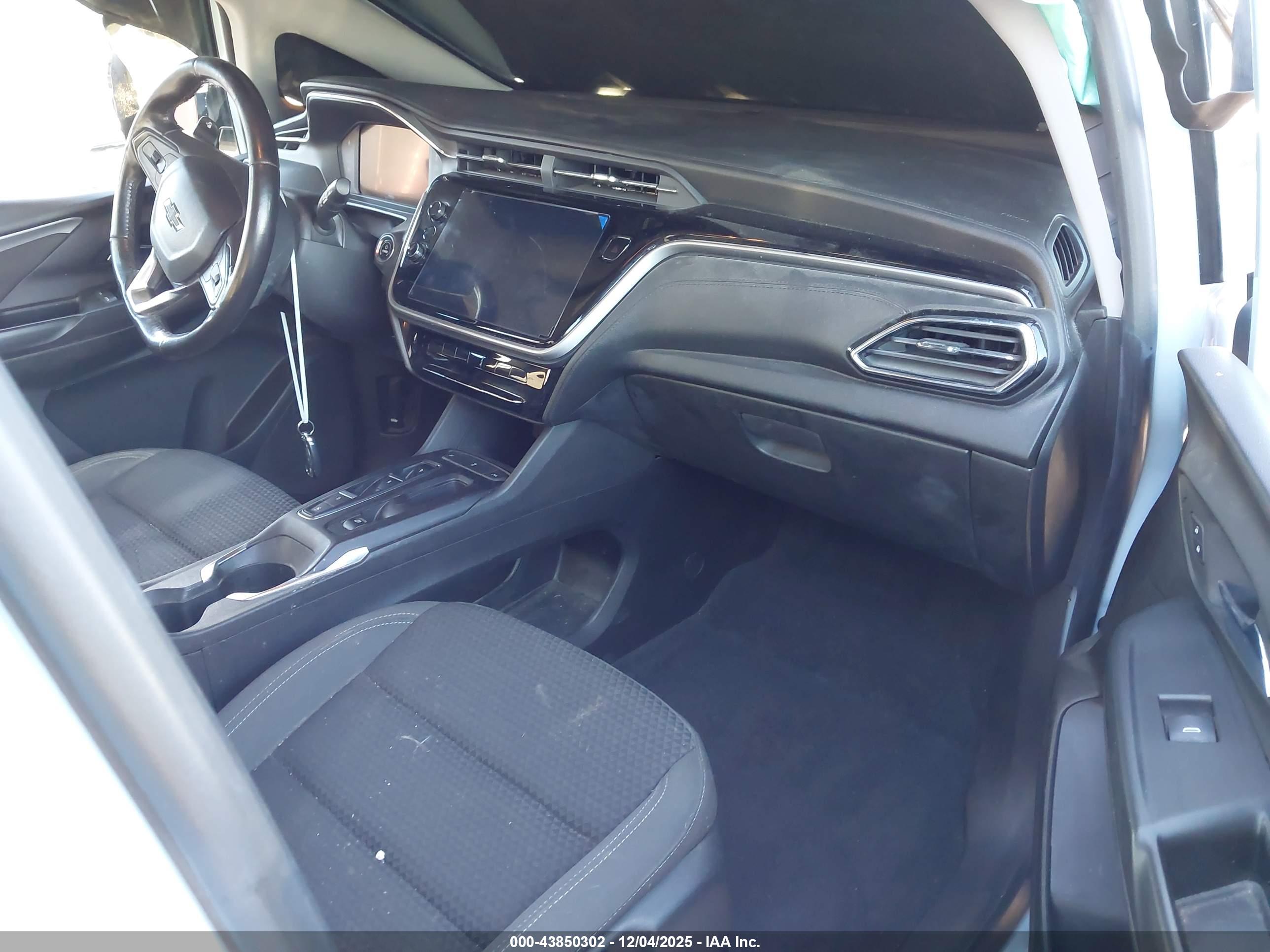 CHEVROLET BOLT image 5