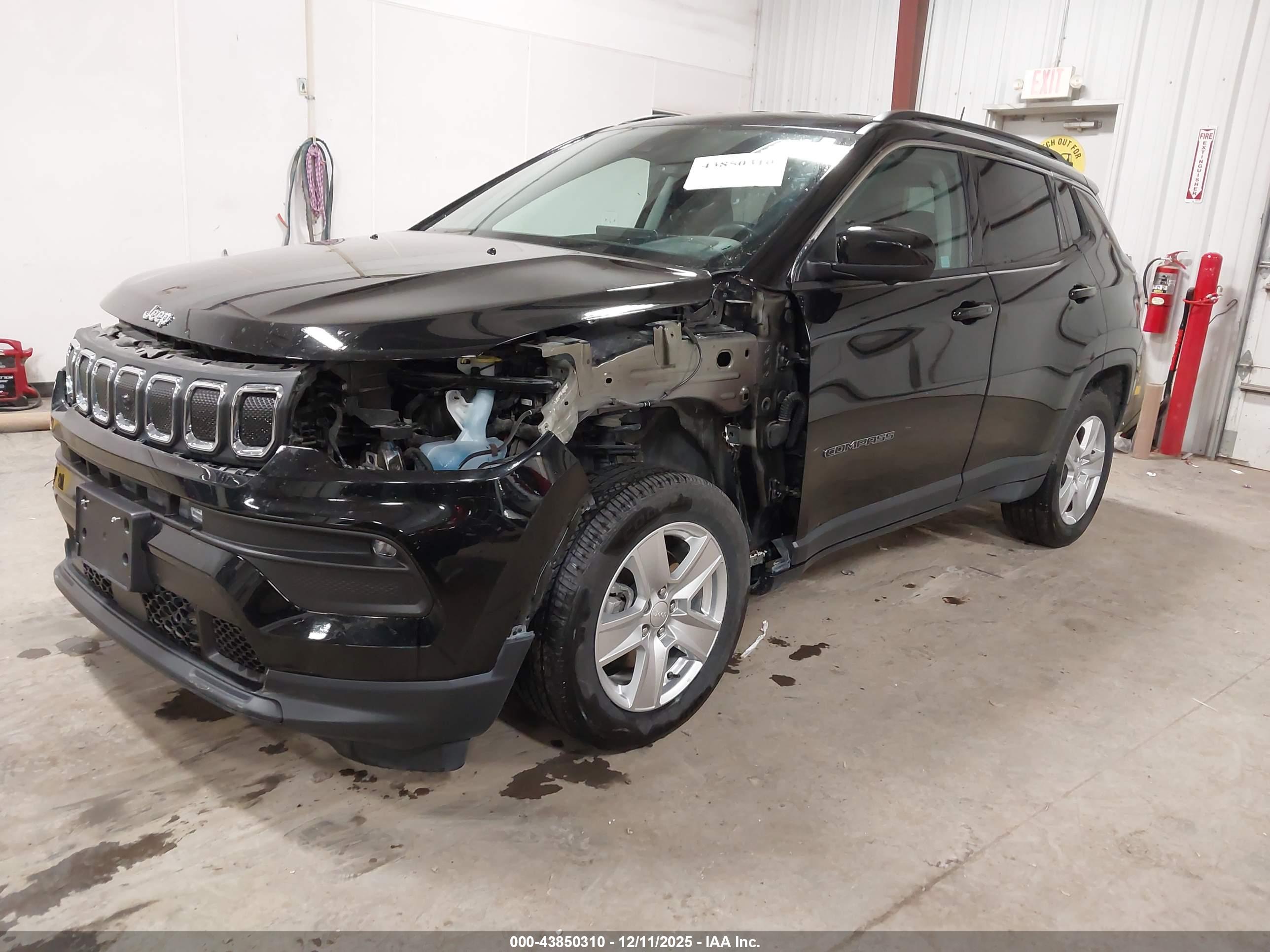 JEEP COMPASS image 2