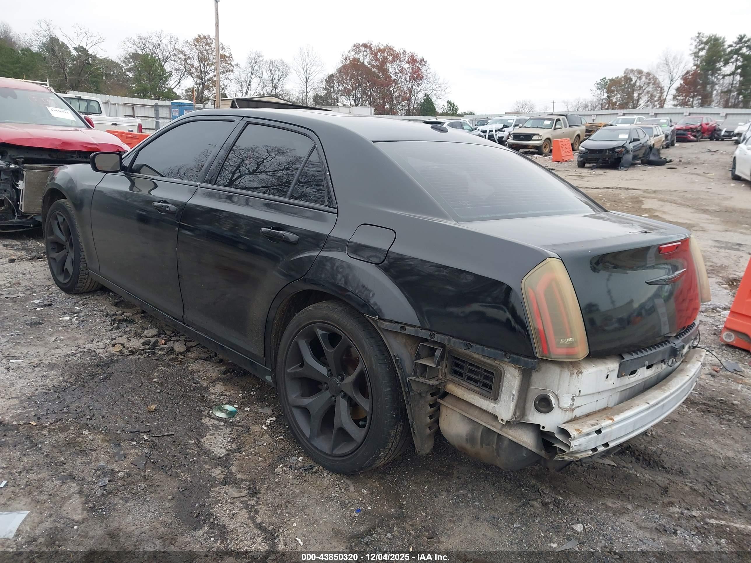 CHRYSLER 300 image 3