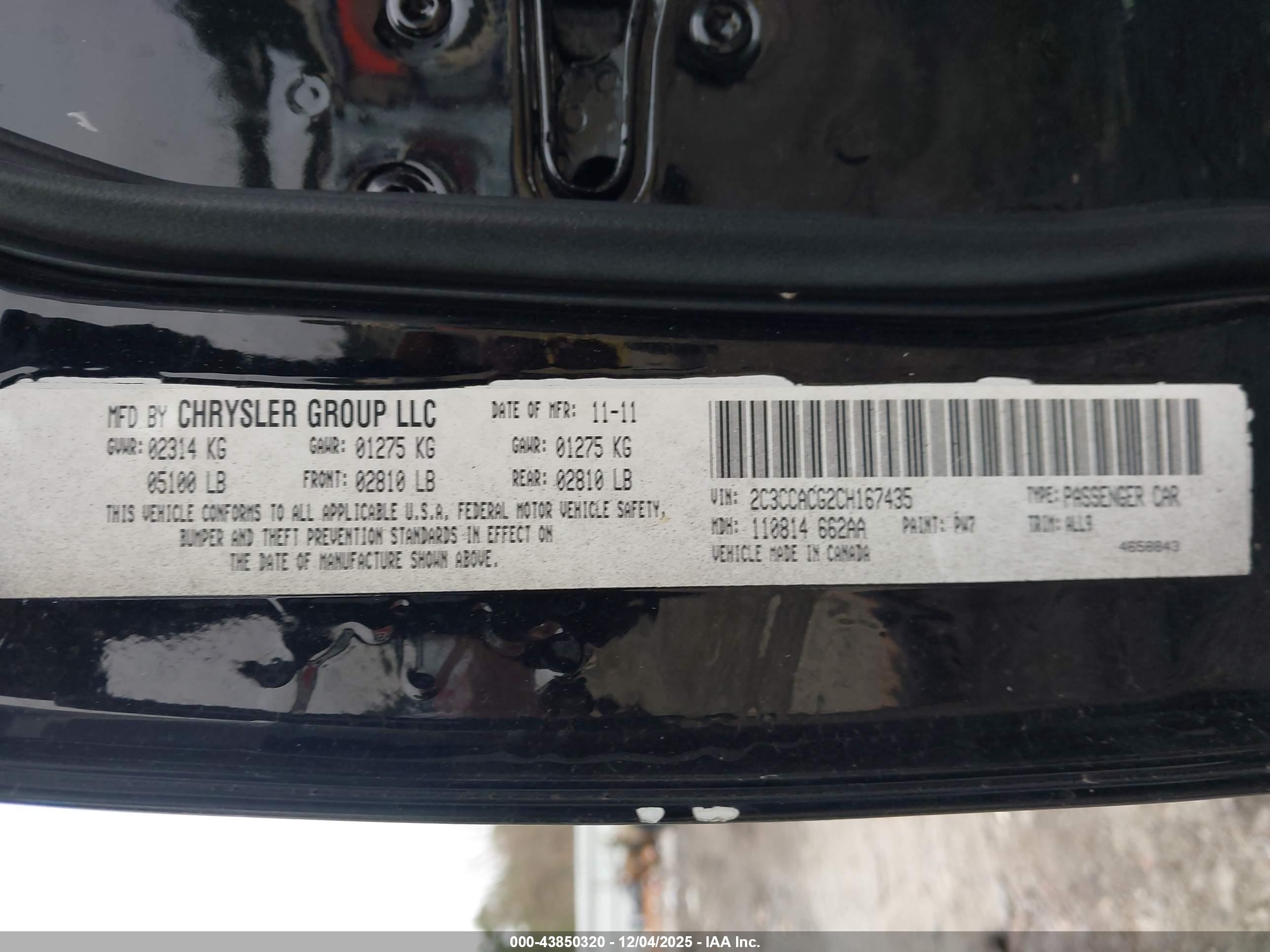 CHRYSLER 300 image 9