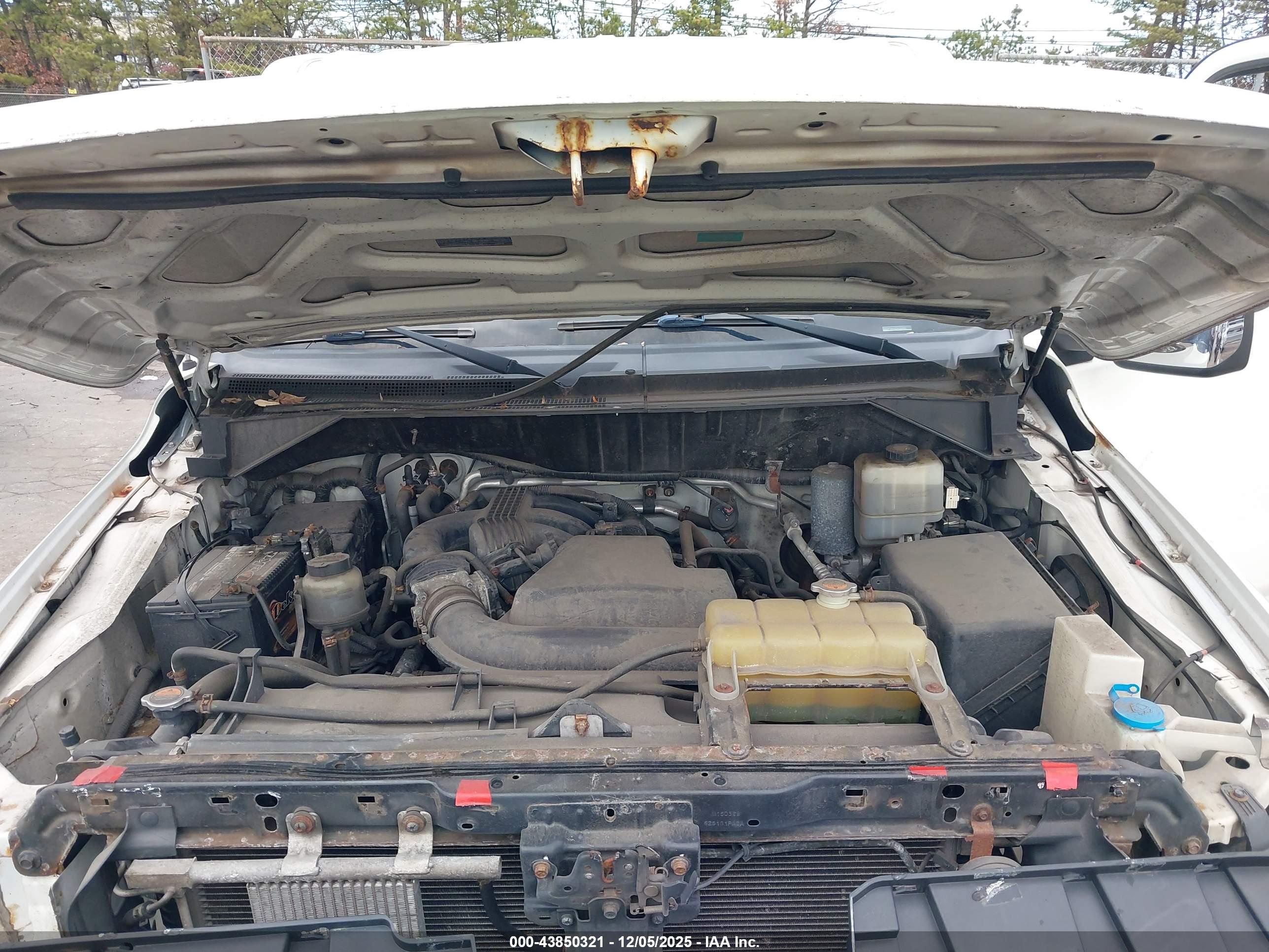 NISSAN NV image 10