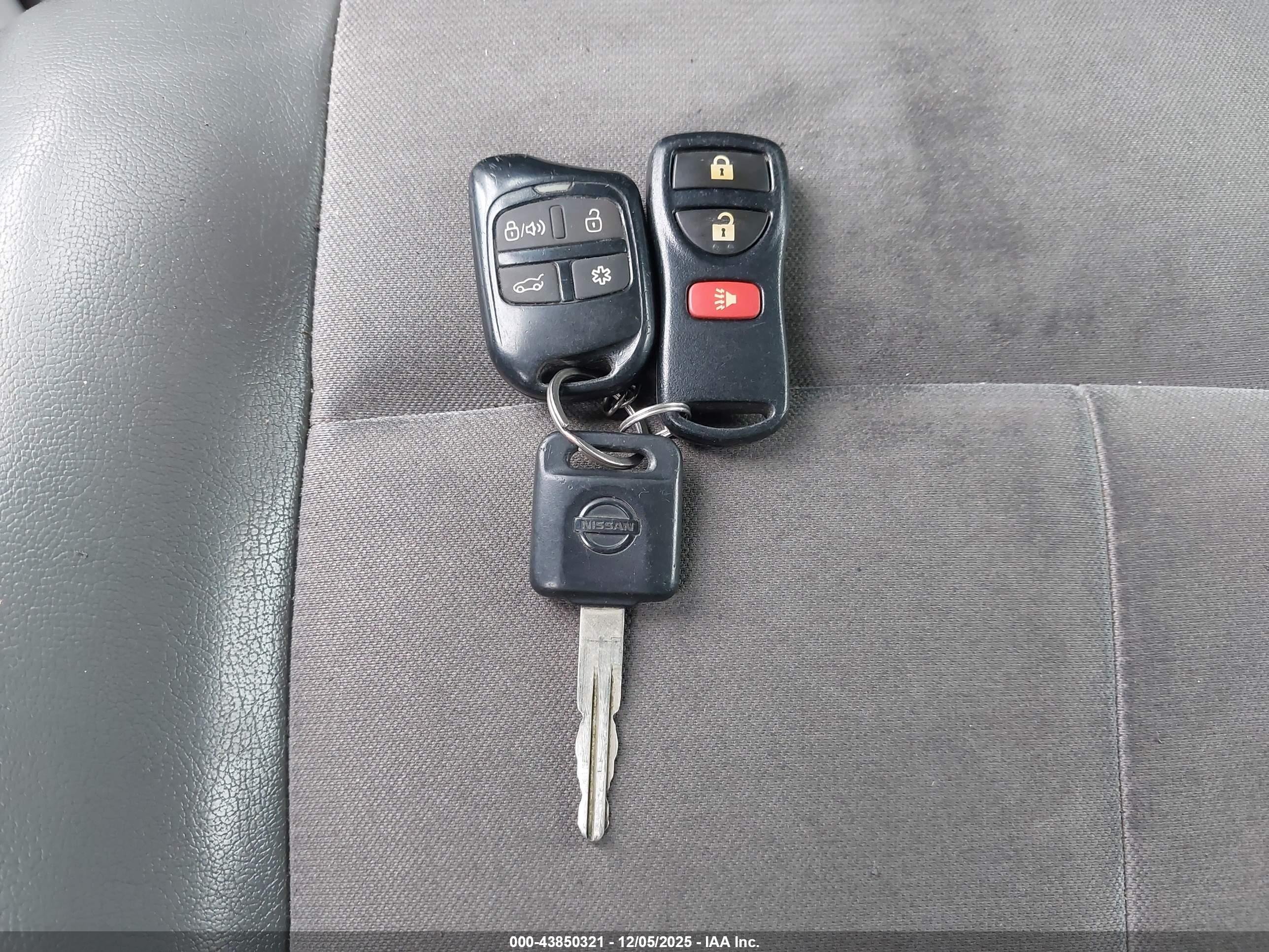 NISSAN NV image 11