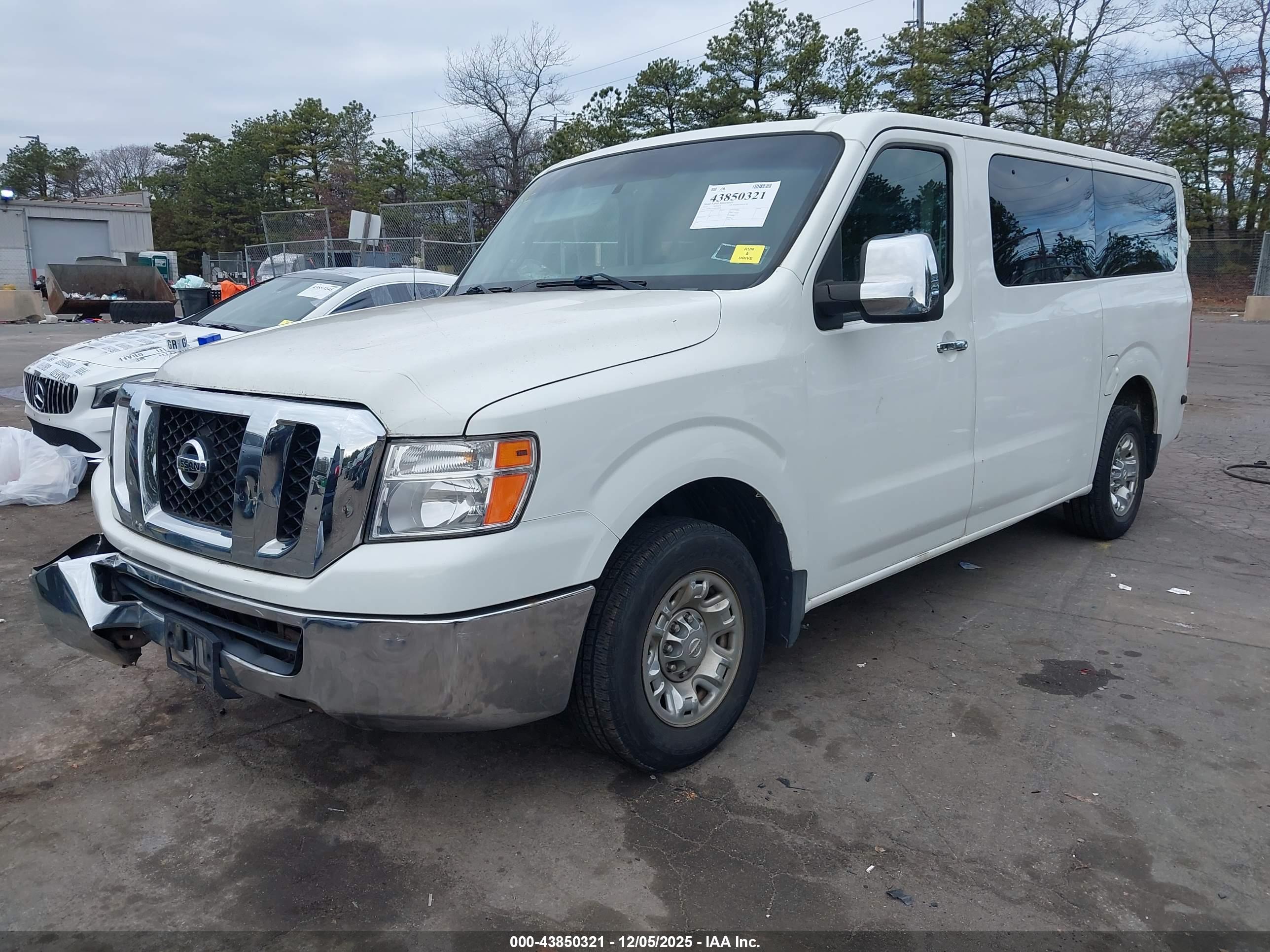 NISSAN NV image 2