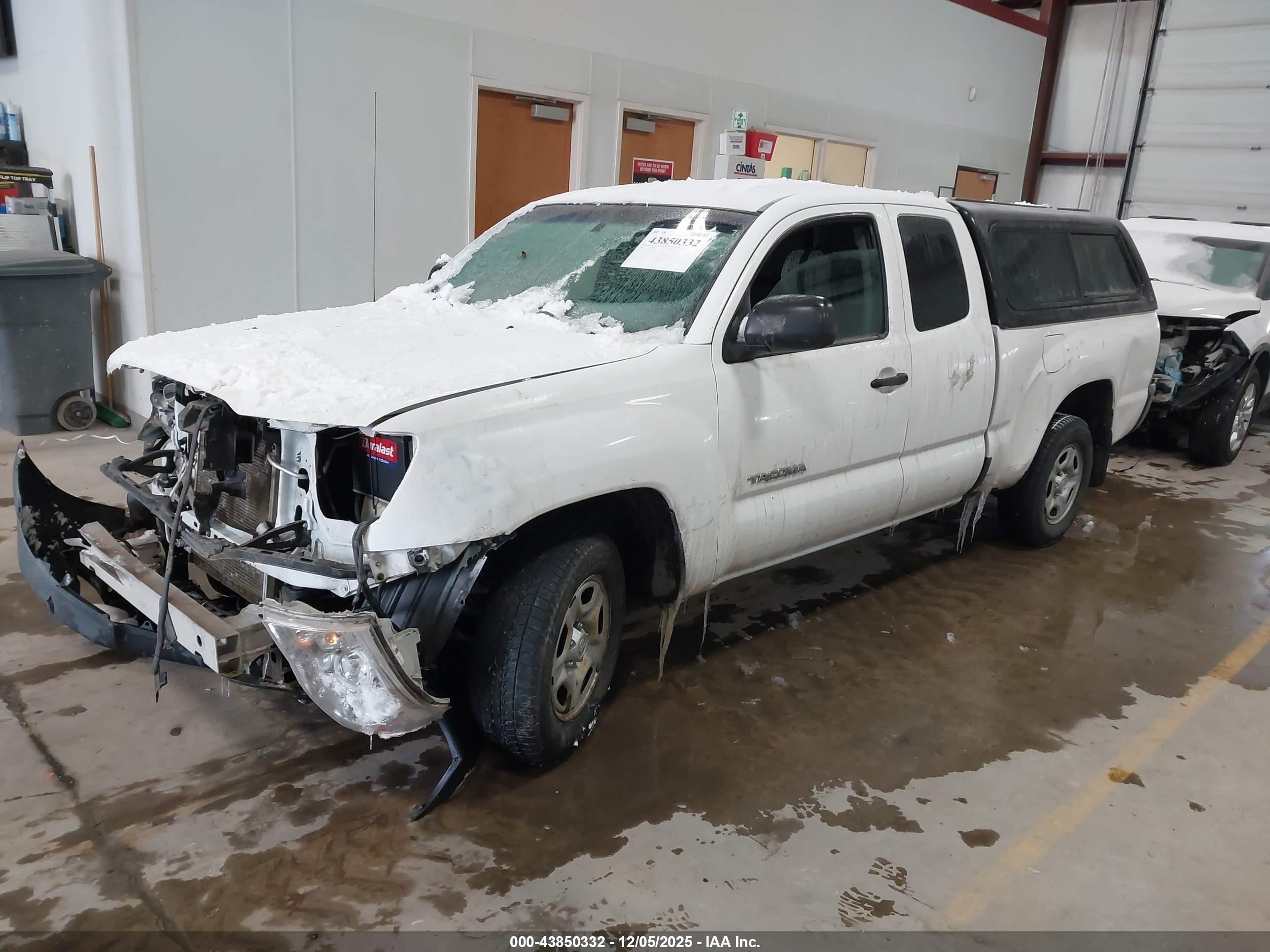 TOYOTA TACOMA image 2