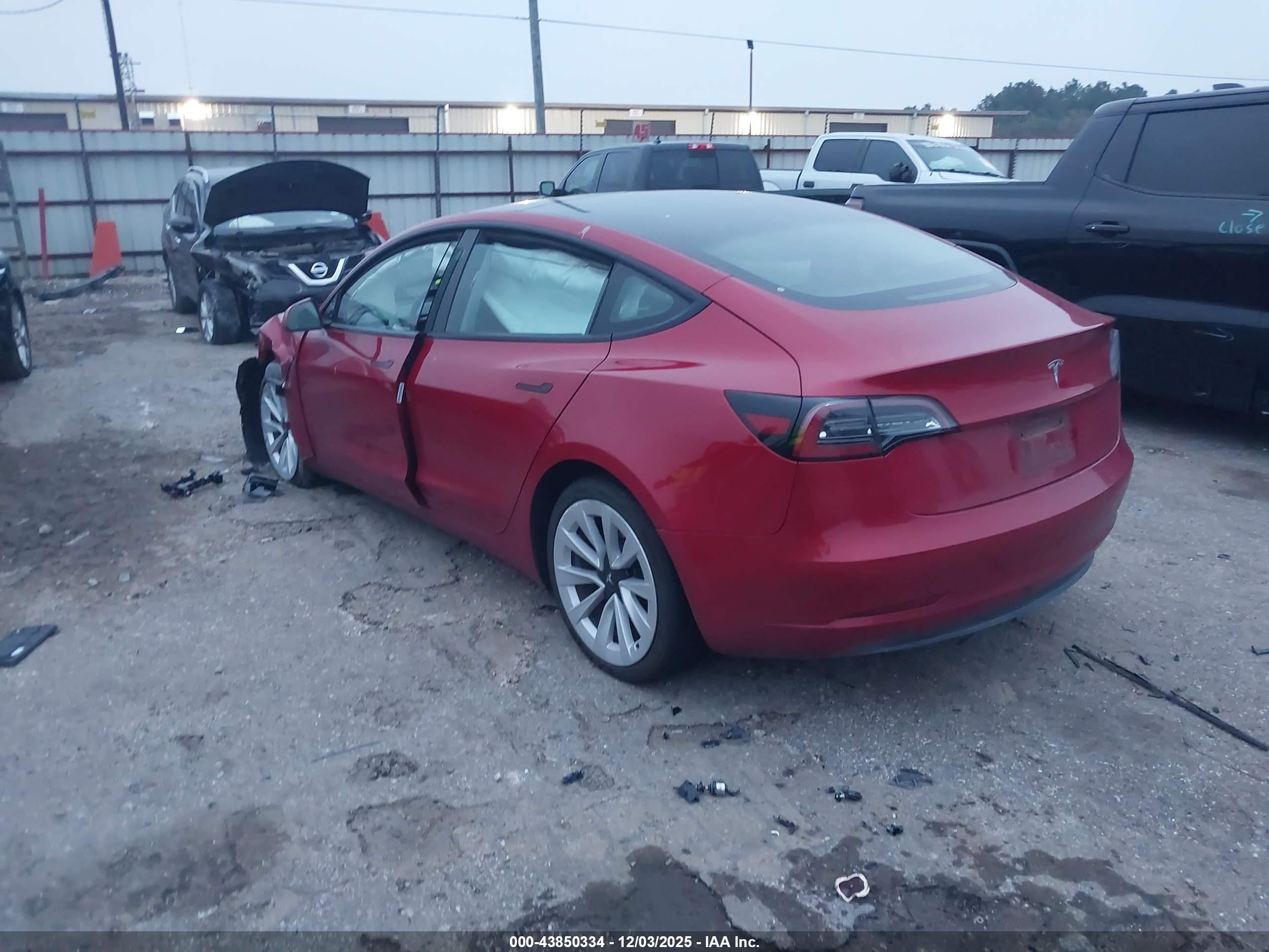 TESLA MODEL image 3