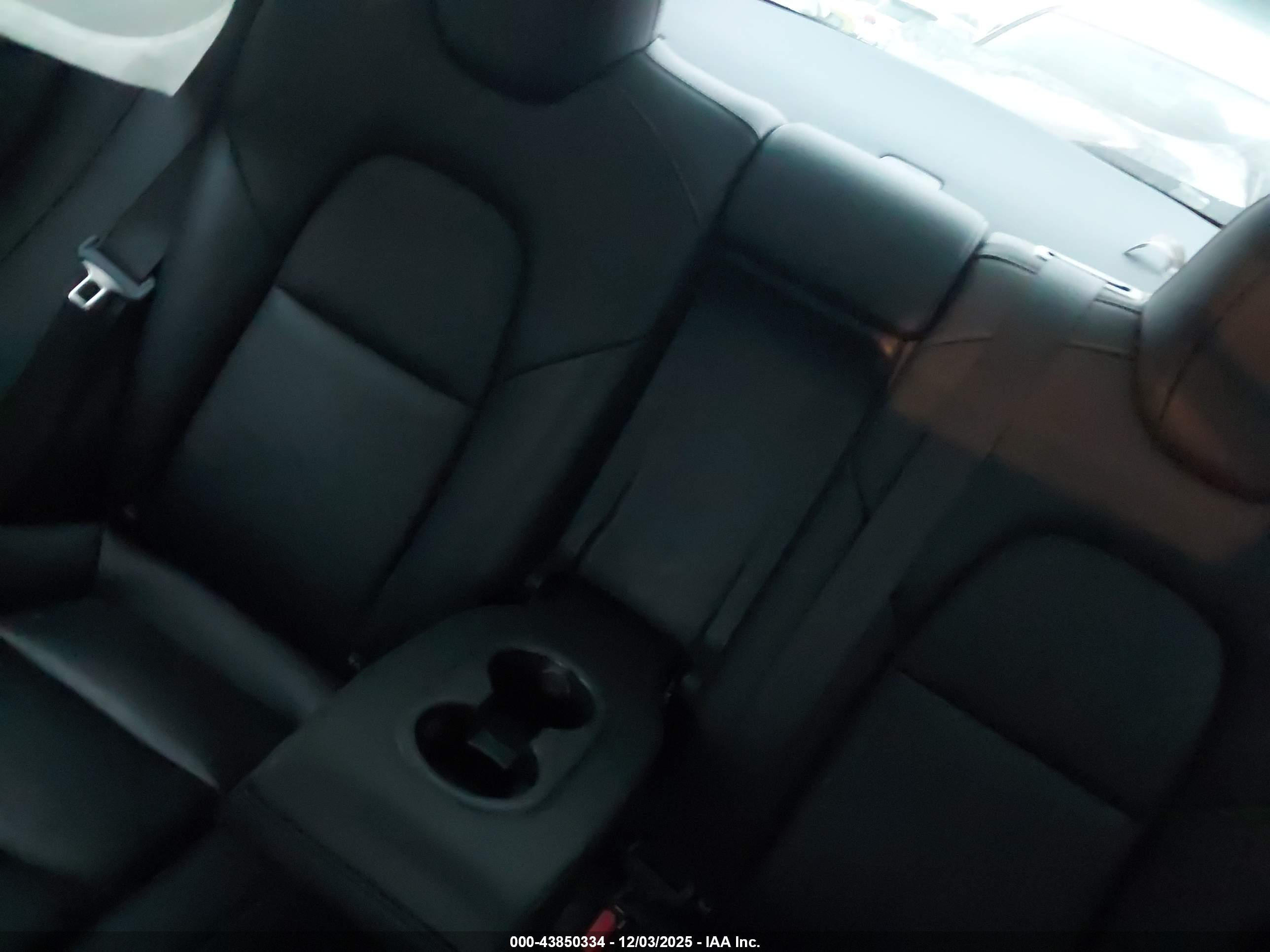 TESLA MODEL image 8