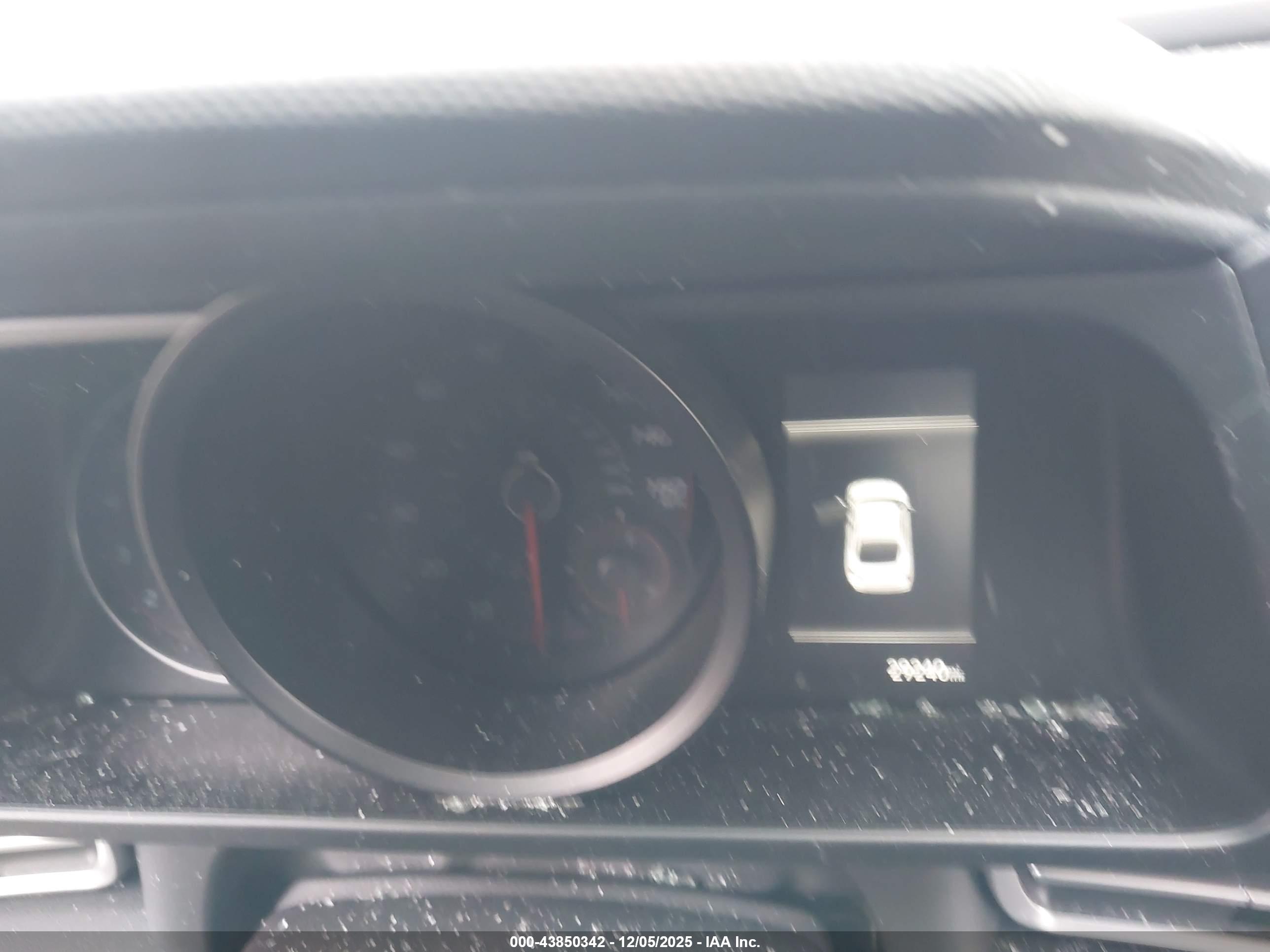 HYUNDAI ELANTRA image 7