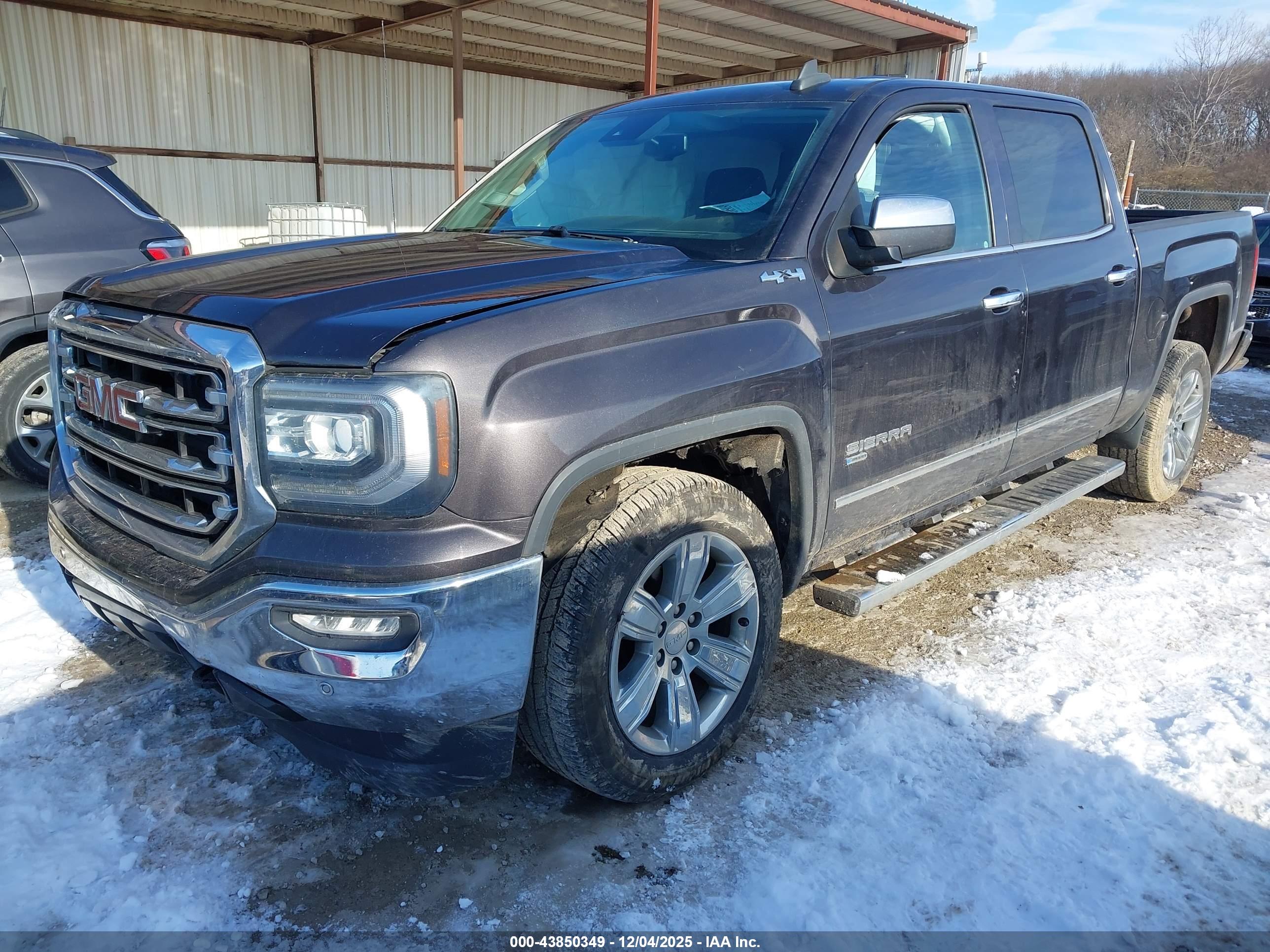 GMC SIERRA image 2